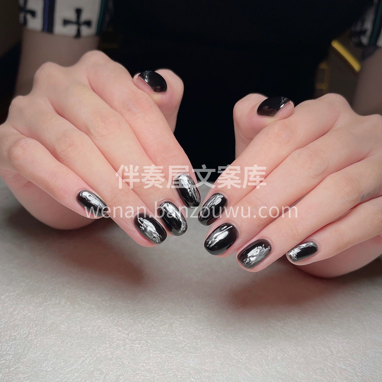 酷酷女孩👧 没有那么黑的黑 黑色和透黑色 配图1