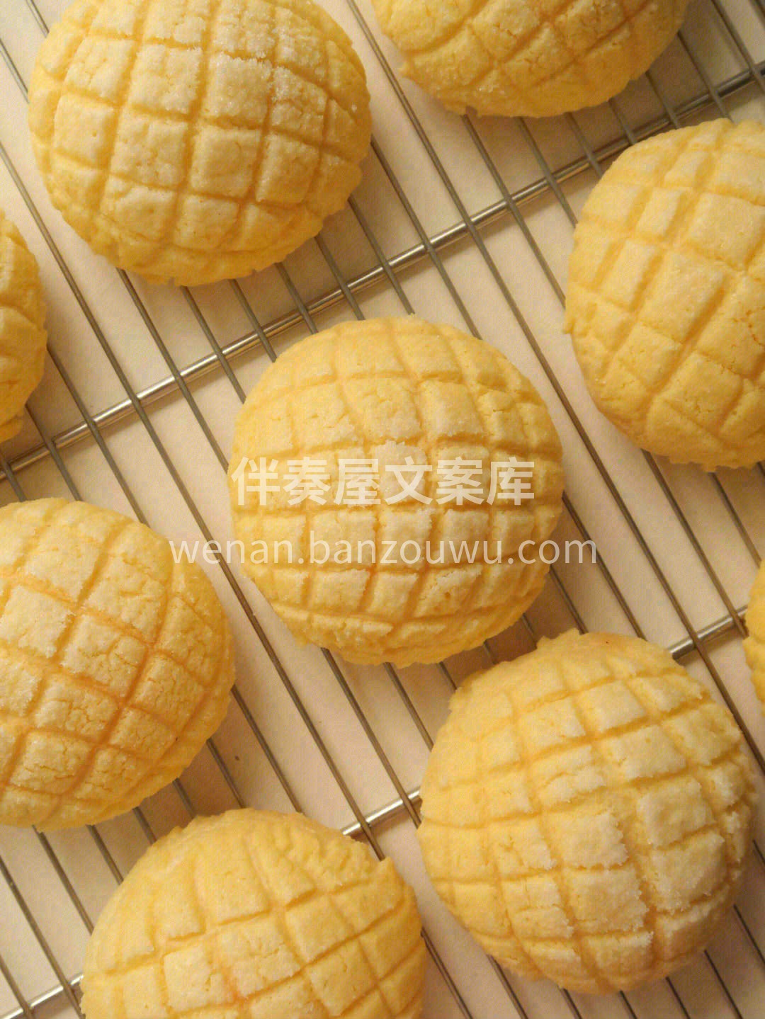 🍰甜面包界的“元老级”人物——菠萝包它来 配图2