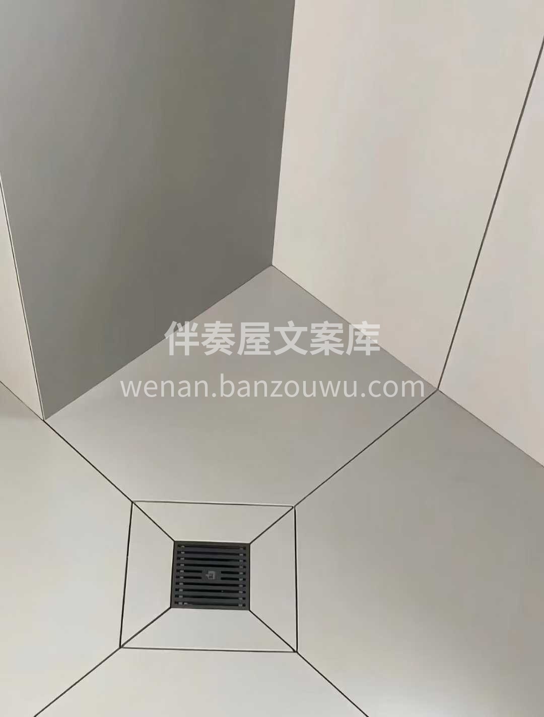 装修这行， 热闹的是表面，难的是人心。  配图1
