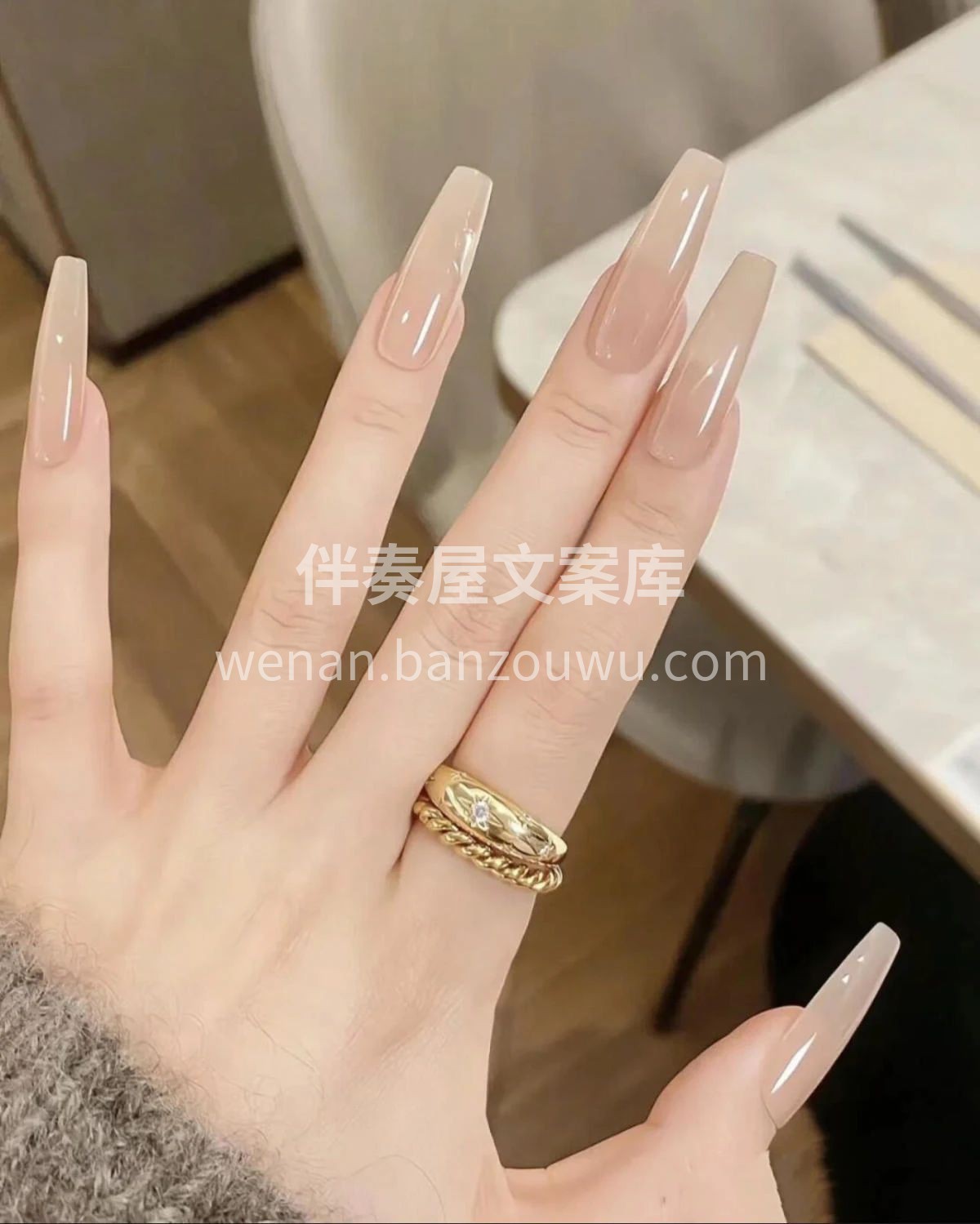 裸色不是低调是高级 裸色系美甲 一种高贵