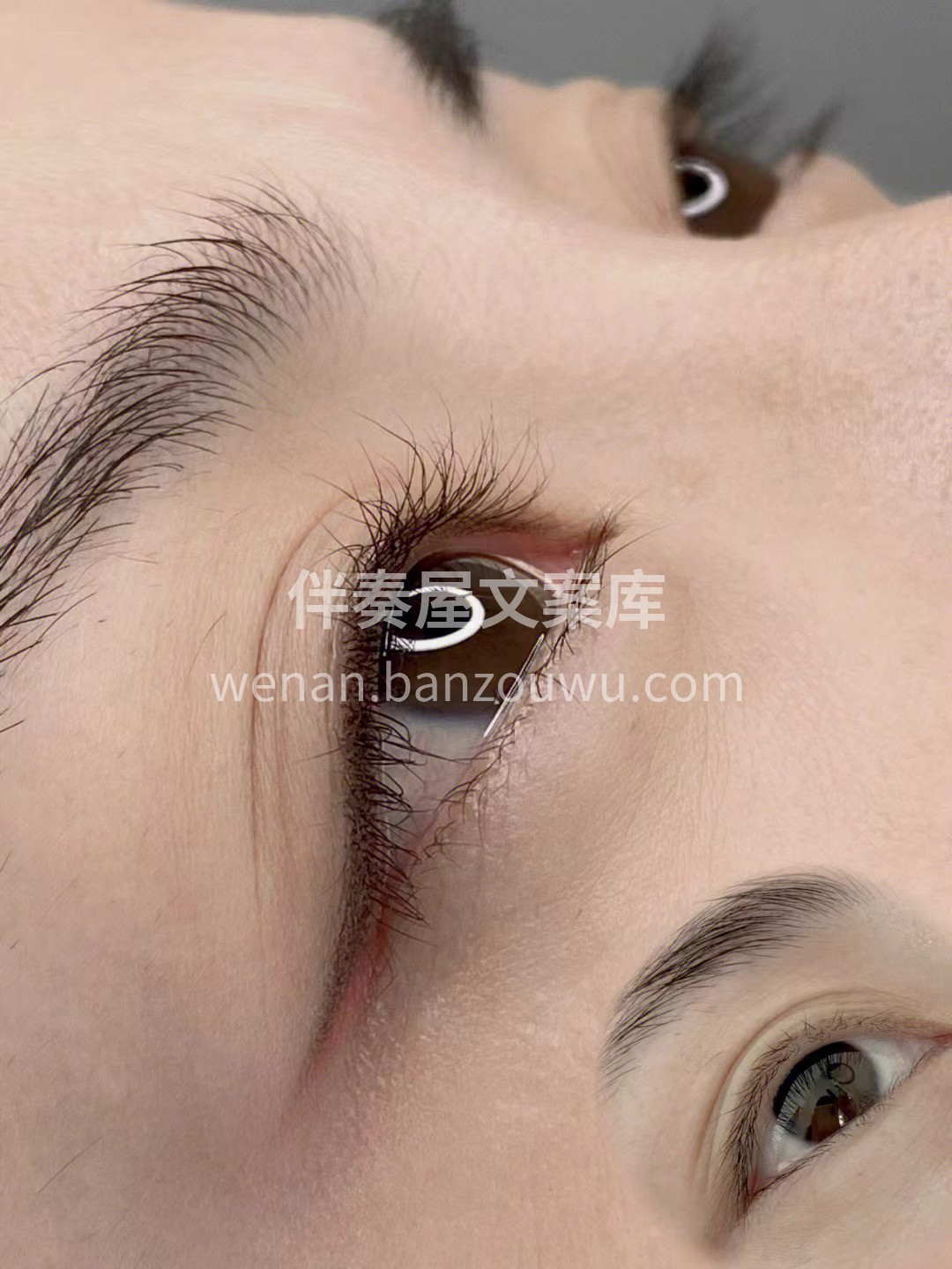 🙅🏻‍♀️拒绝呆板的粗黑传统眼线 虛实之