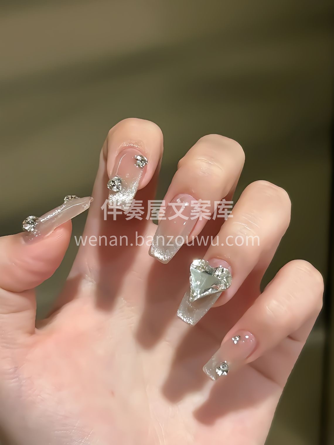 ˚º Blingbling的美甲º˚ 🌷 配图1