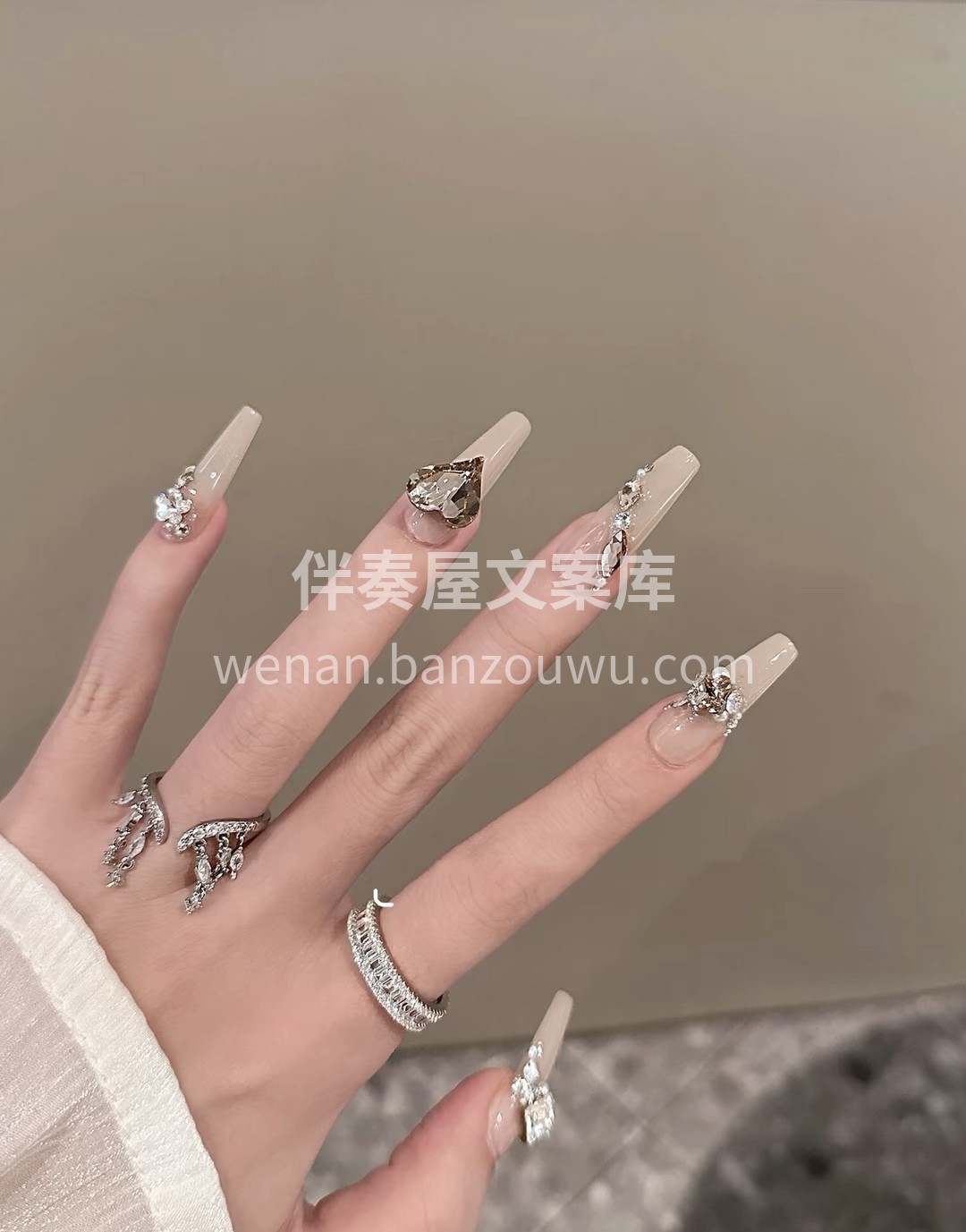 只要美甲换的快，没有悲伤只有爱， 你看这 配图3