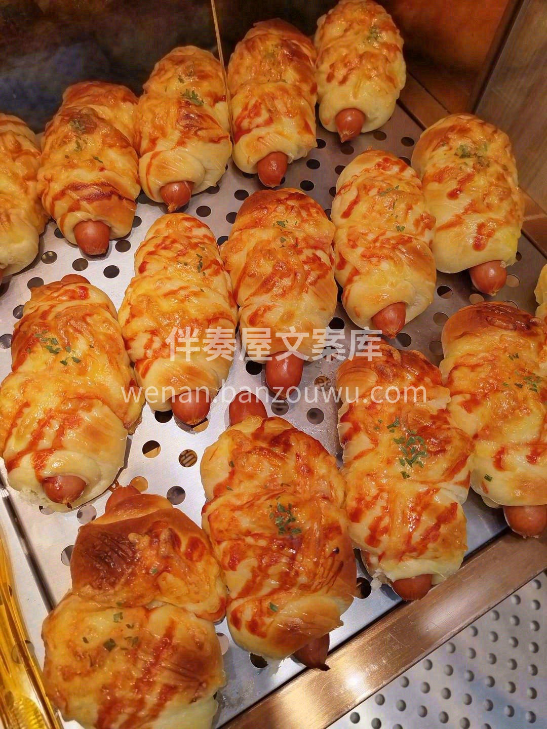 “叮🔔”的一声是现烤面包出炉啦🍞🥯🥖 🥯