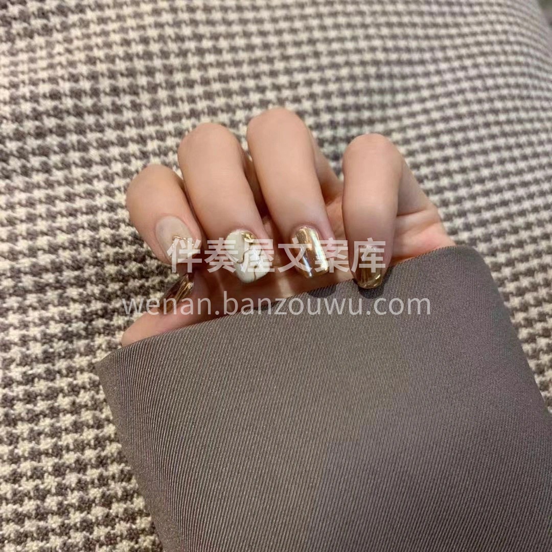 🤎今日份美甲🤎 简约不简单 | 点缀细节 配图1