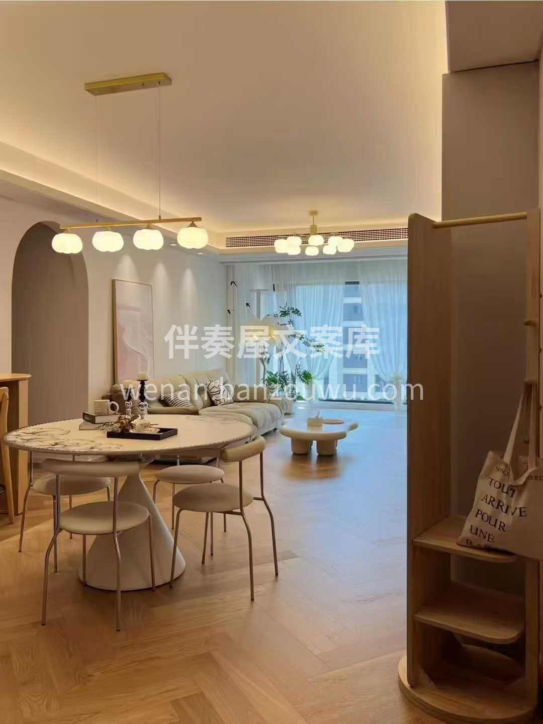 【每日灵感分享】 软糯色调、圆润轮廓，让 配图2
