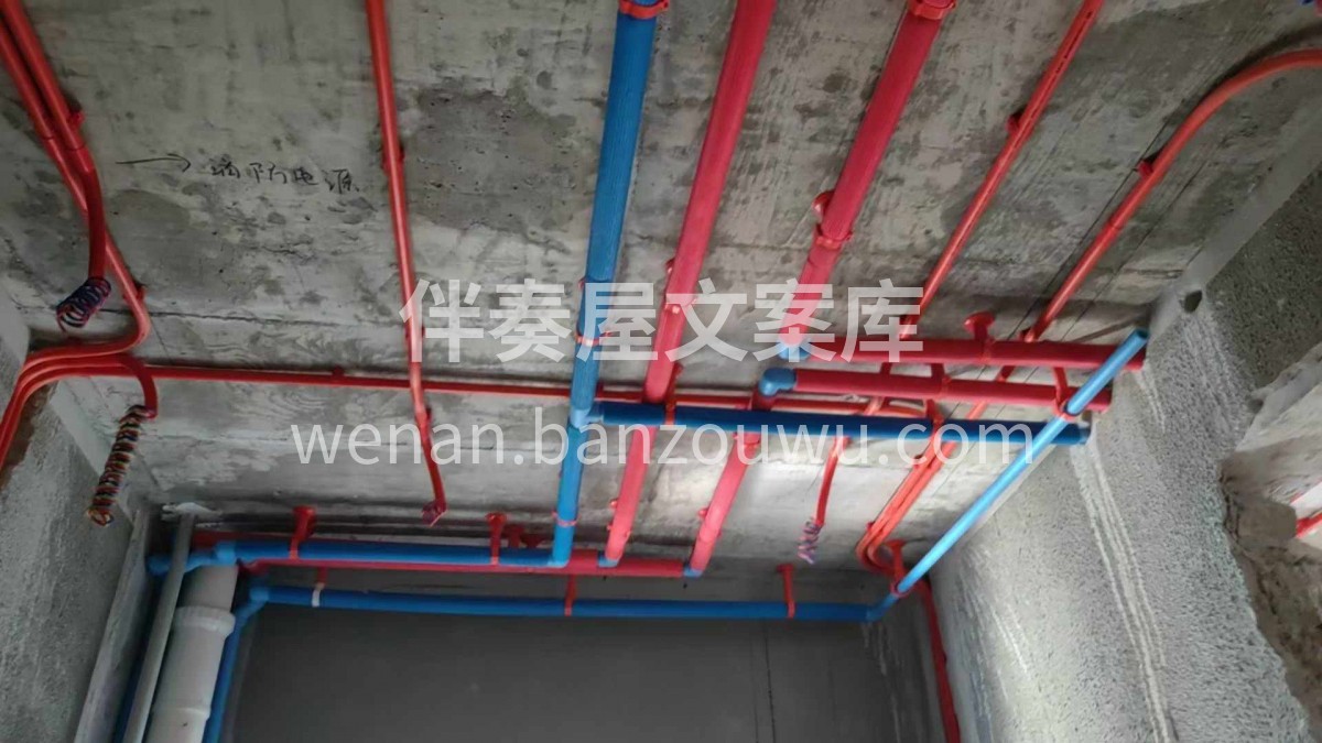每一条精心铺设的管线， 都凝聚着施工方的 配图2
