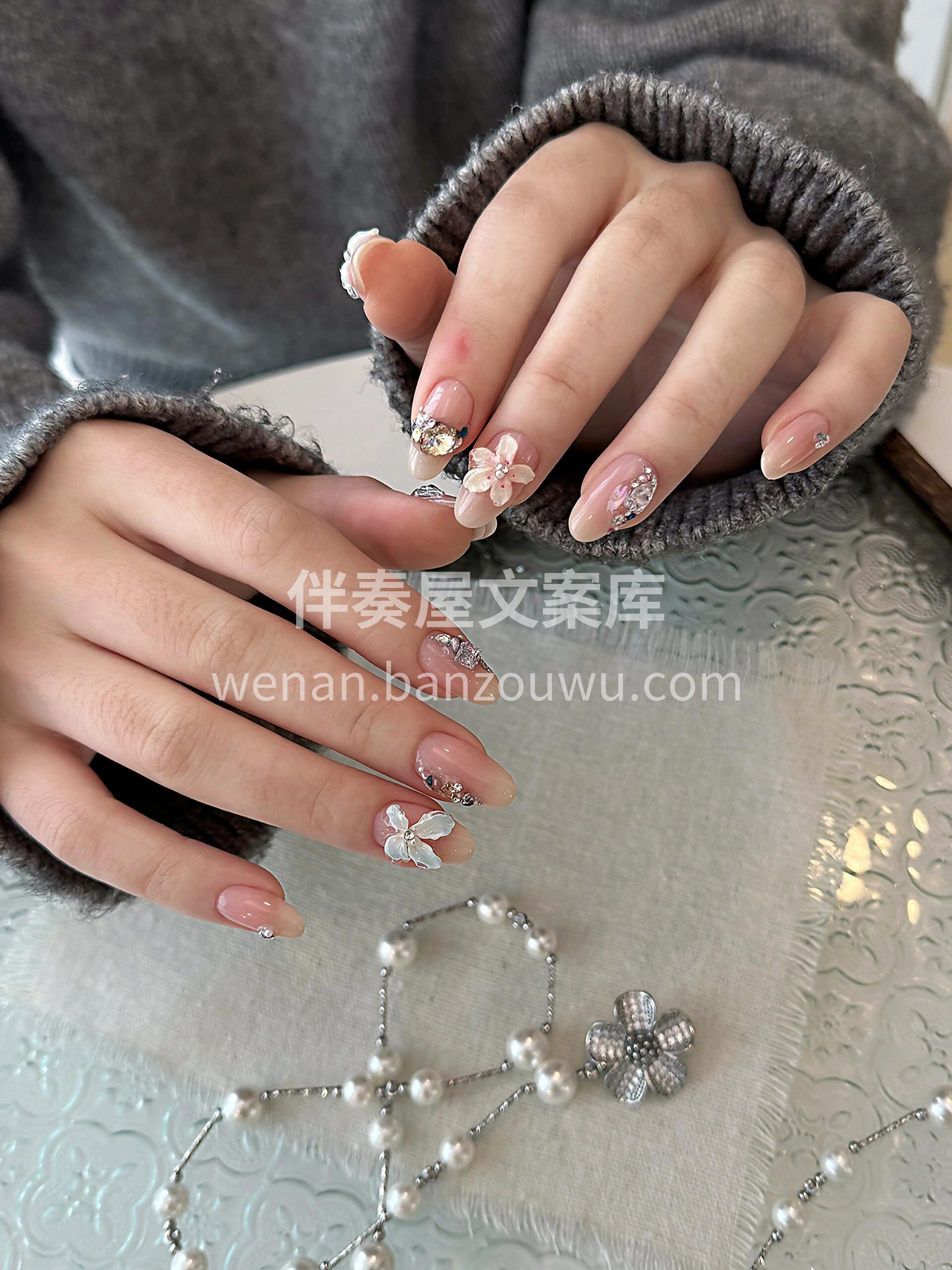 如此温柔的指尖 是每个女孩都无法拒绝的。 配图3