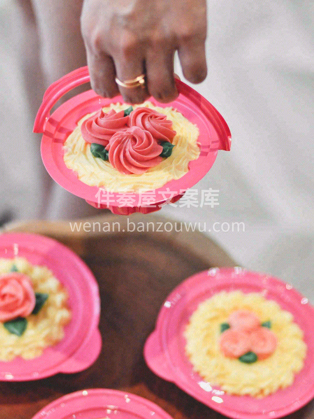 小花篮还一定要是这种荧光粉的🌺红花配绿叶 配图2