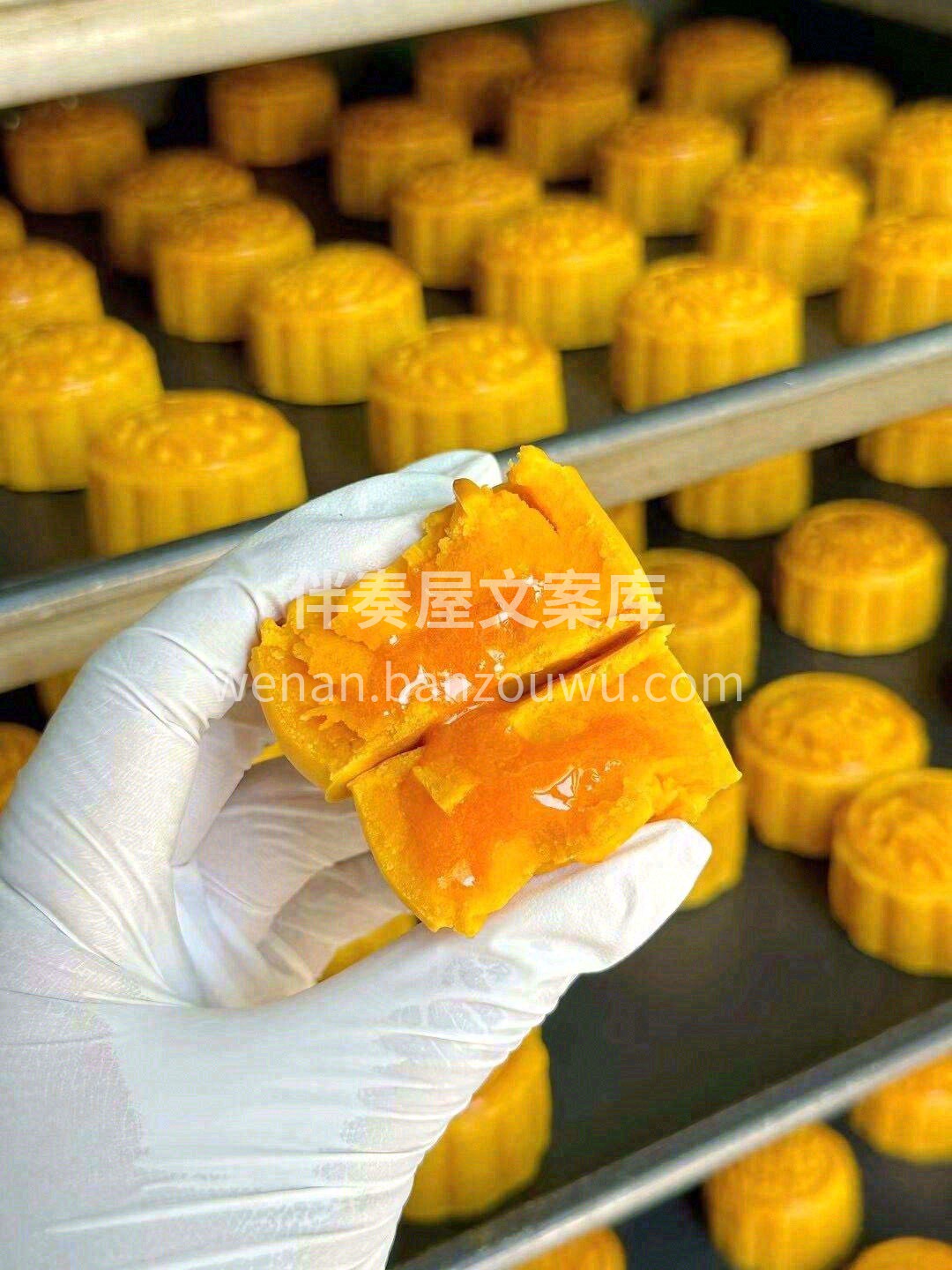 咬一口流心月饼🥮，美食和颜值便撞了个满怀 配图2