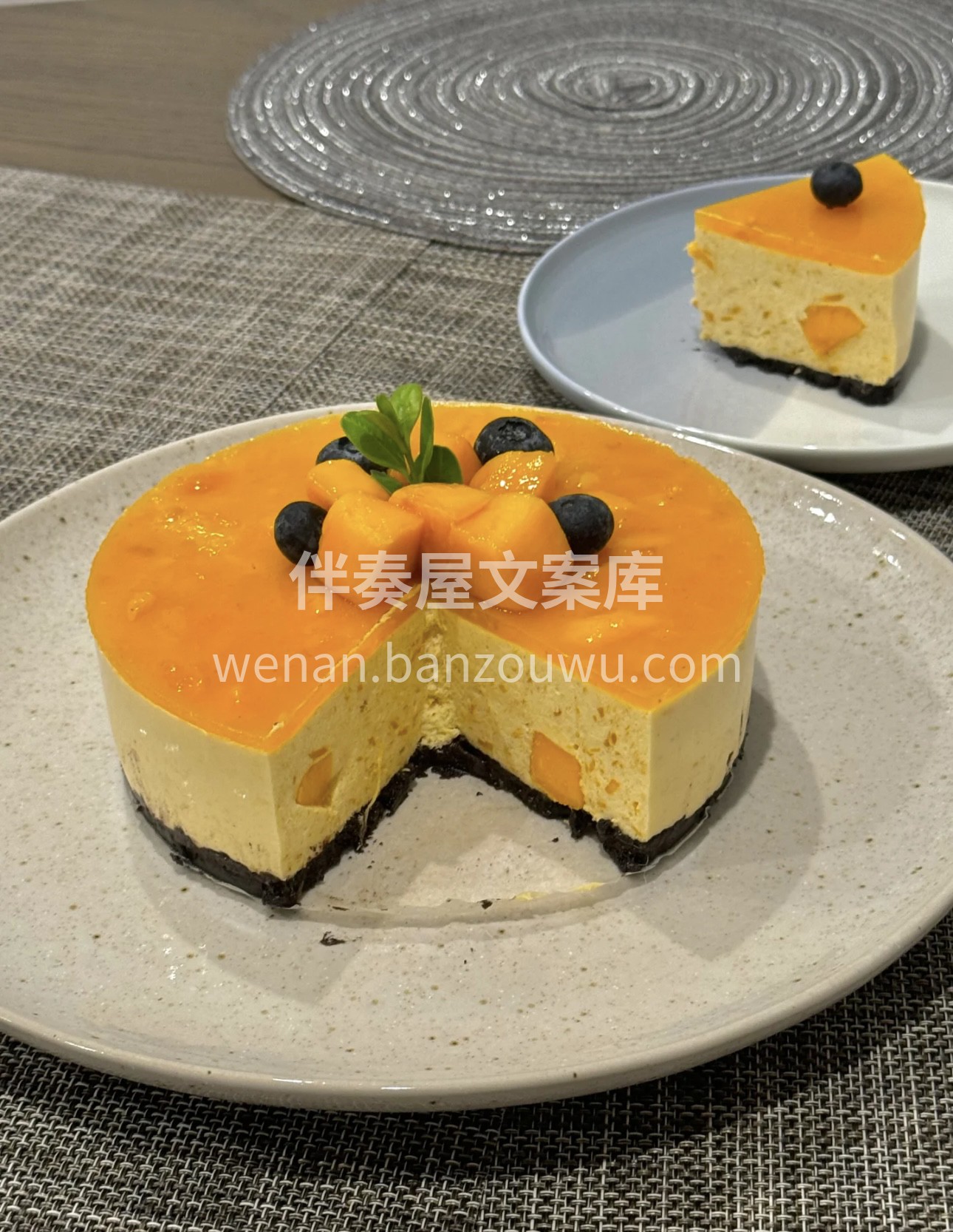 🍰绵密的蛋糕胚打底，上层芒果慕斯宛如金色 配图1