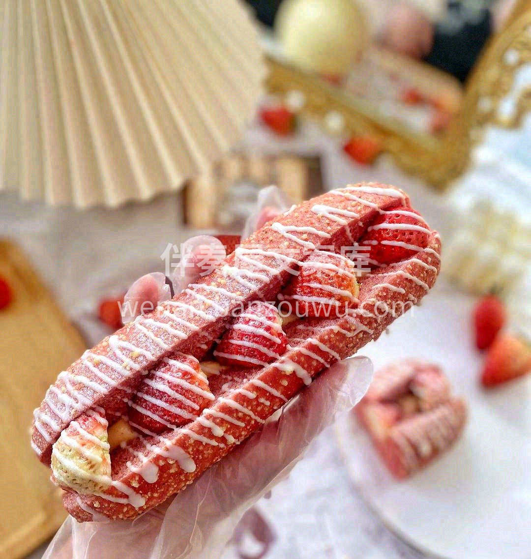 当面包遇上了草莓🍓，少女的粉撞上了鲜嫩的 配图2