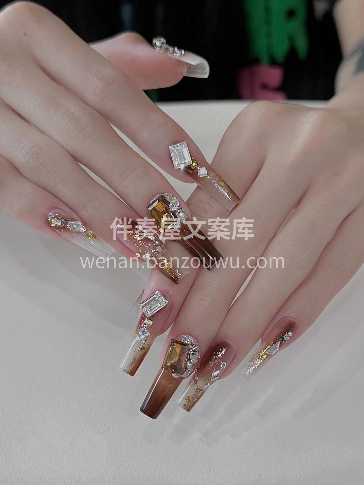 谁做谁好看，绝对没错！ 褐色色系加金色系