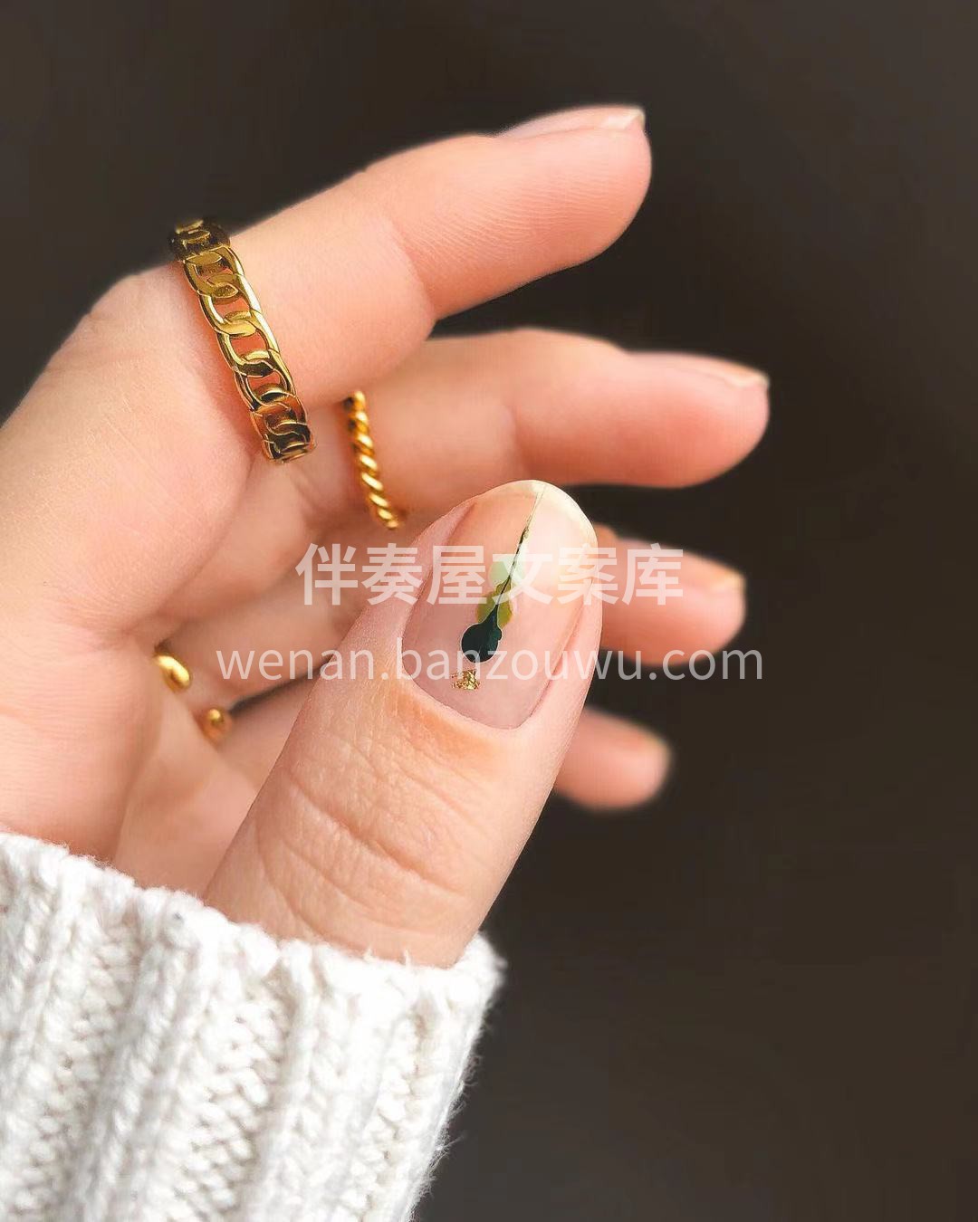 #今日份美甲# 今天没什么特别的 就只是 配图1
