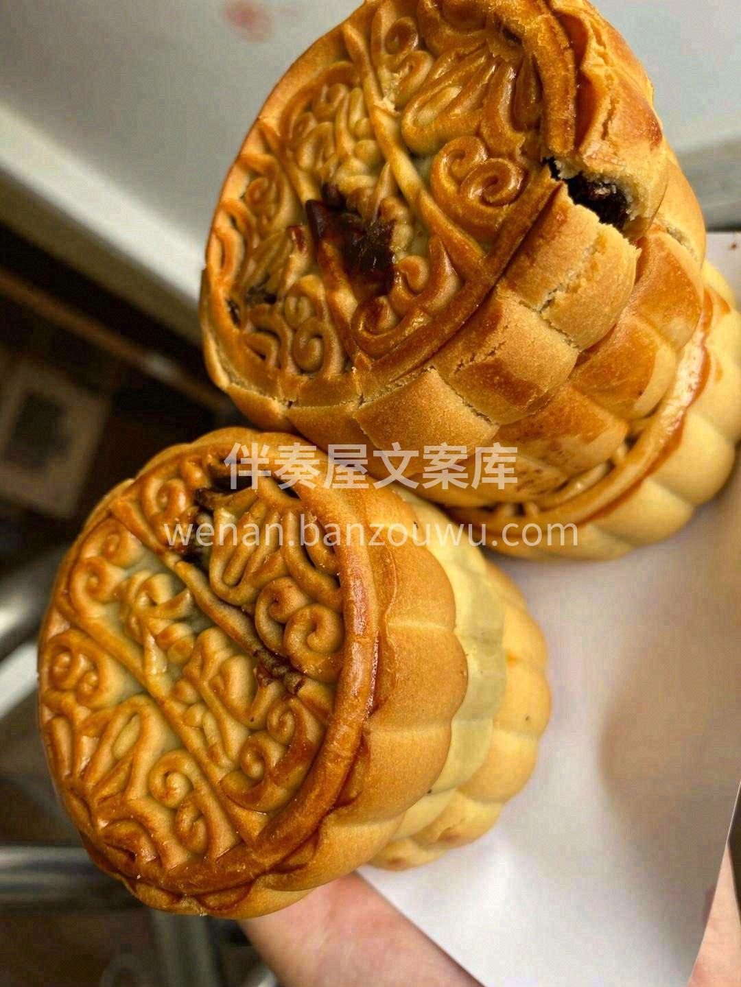 🥮枣泥月饼，口感独特，馅料制作地道考究👍 配图3