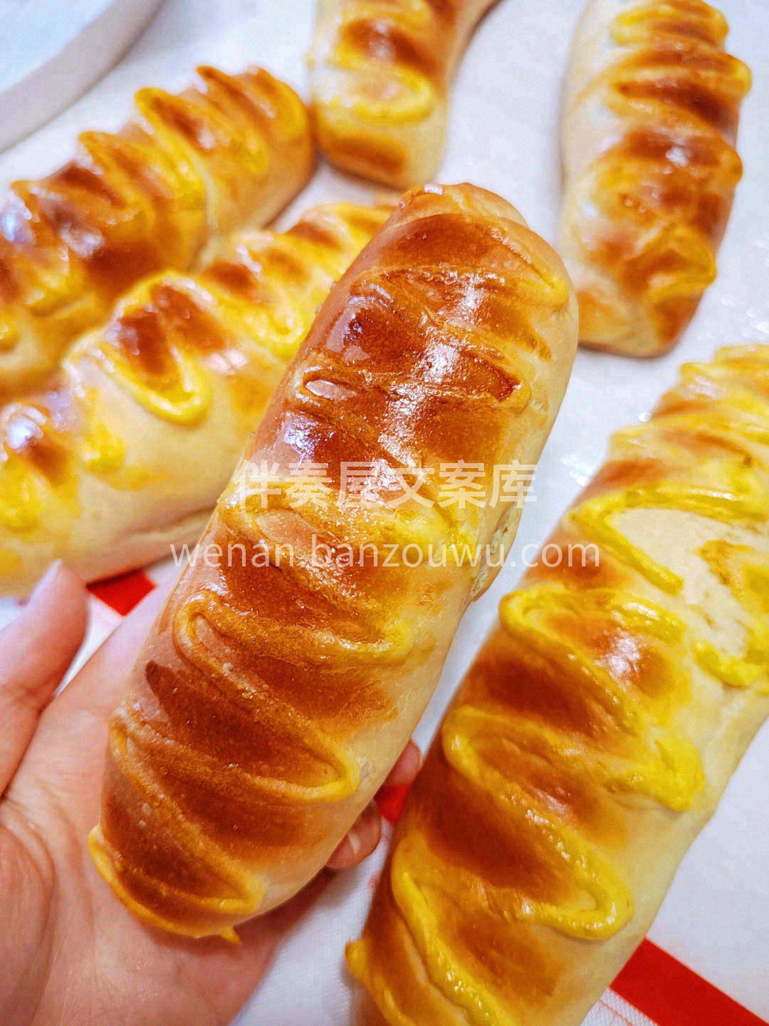🥖造型可爱，还是以前的味道✅，超级的松软 配图3