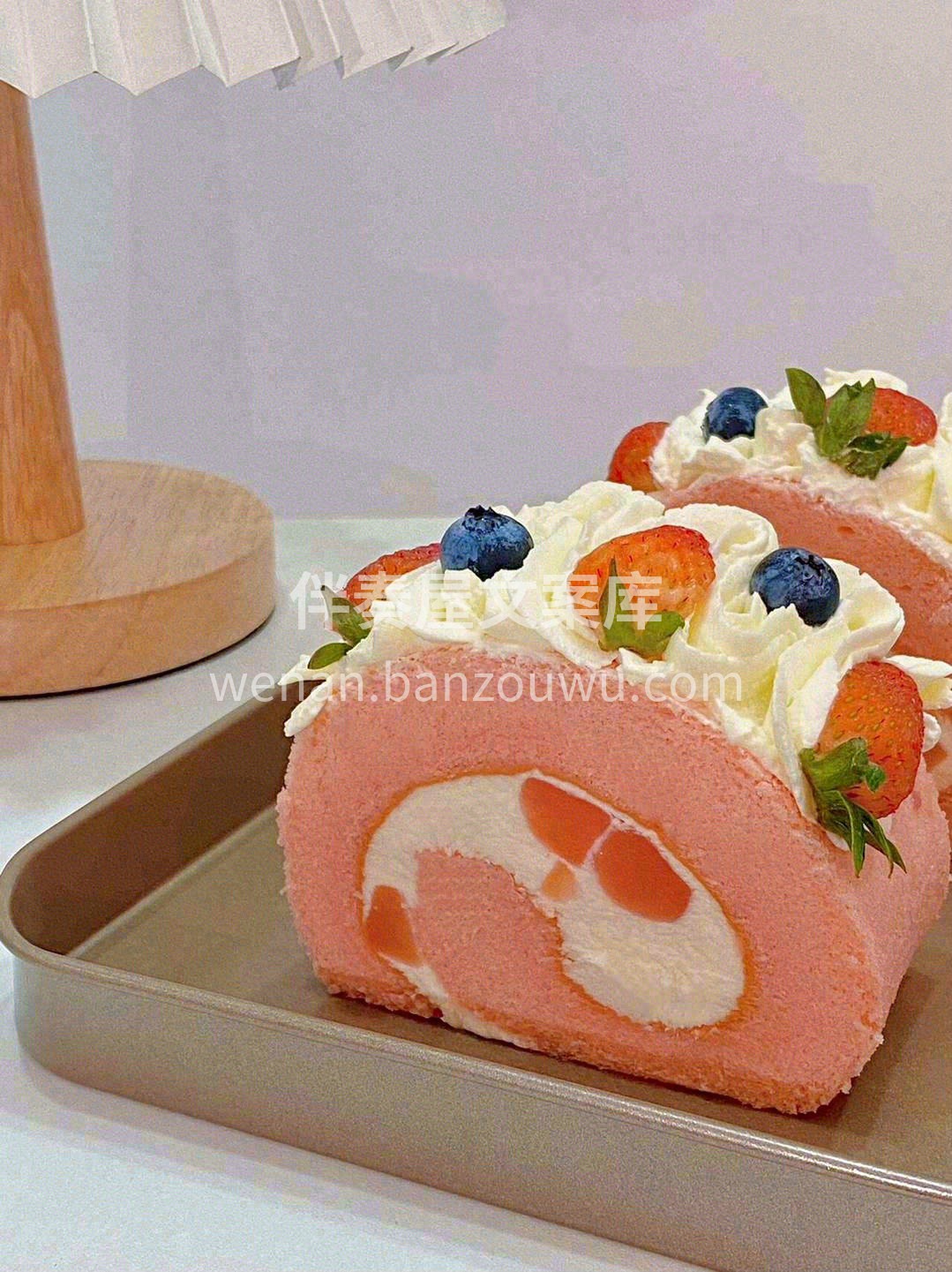 💕粉嫩嫩的蜜桃 🍑果冻蛋糕卷🍰 少女心满 配图1