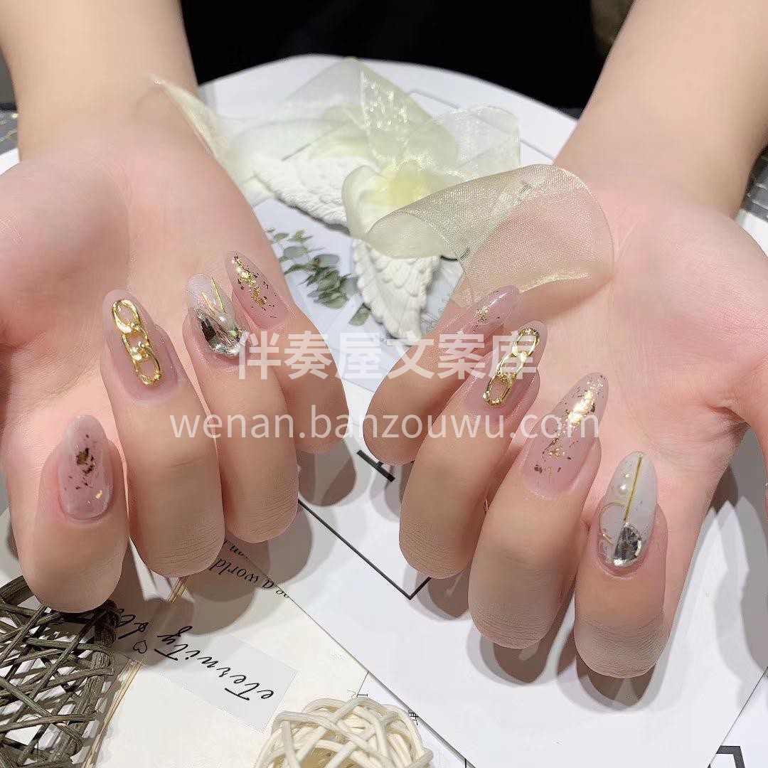 #今日份美甲# 流光溢彩的年代 为指尖点 配图3