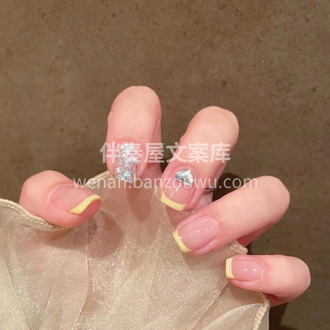 🐰今日份美甲 随‮点手‬缀的色彩✰ᯓ 配图1