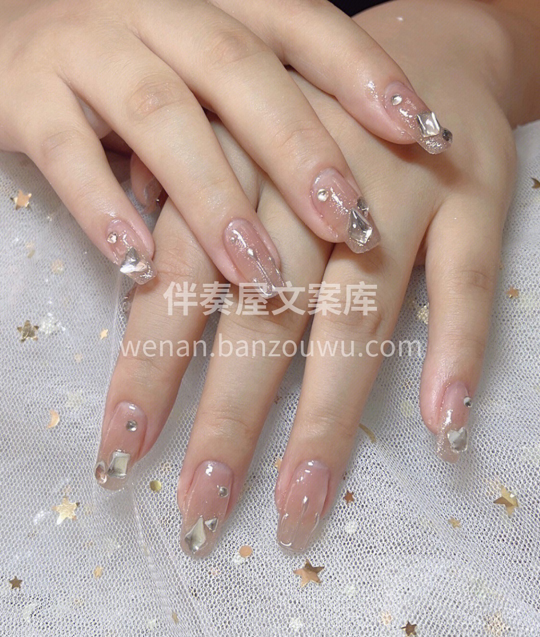 ╭碧空如洗白云朵朵╮ ╰温柔的风卷动风铃 配图1