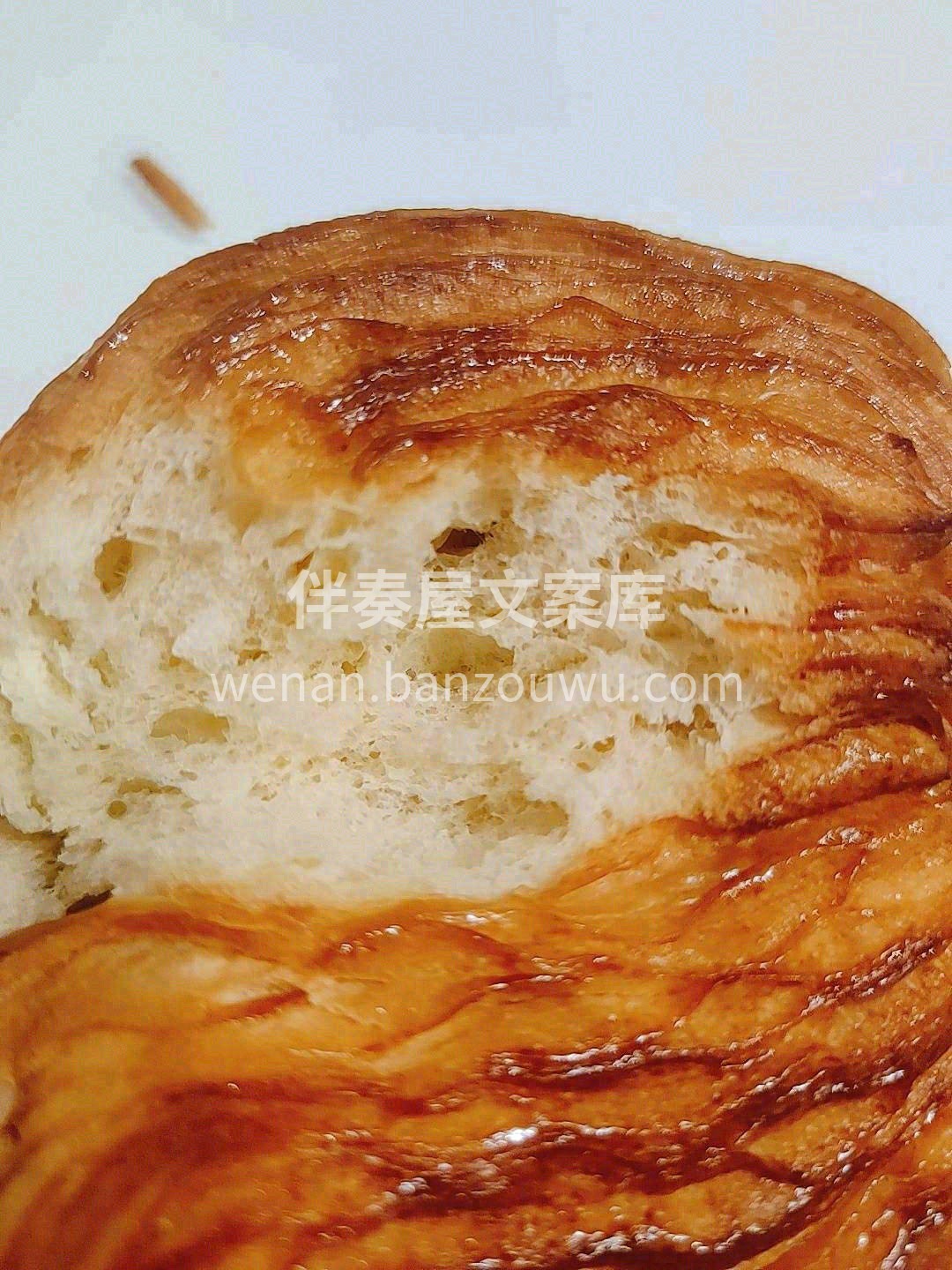 早餐时🌤️一个手撕面包🍞再搭配一杯牛奶🥛 配图3