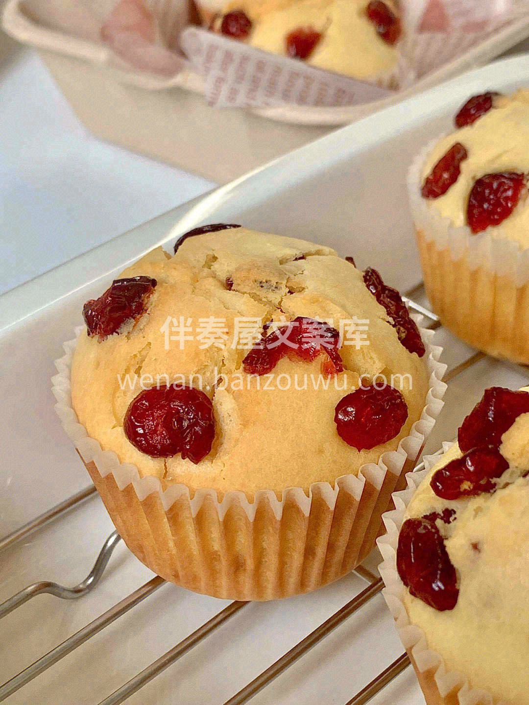 🧁马芬蛋糕属于重油蛋糕的一种💌由于里面加 配图1