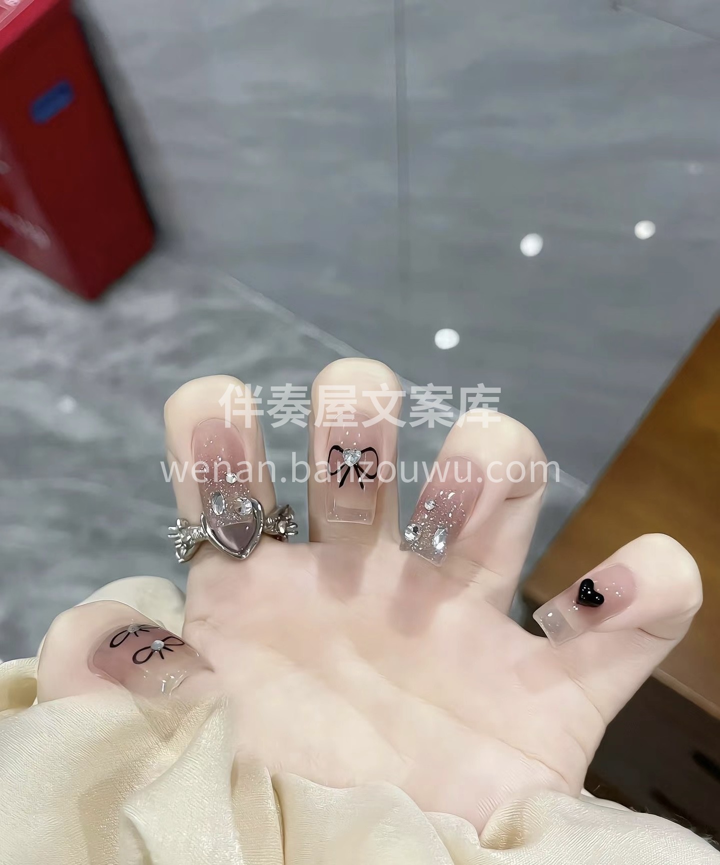 如果有人跟你推销 和他说你有固定的美甲师 配图1