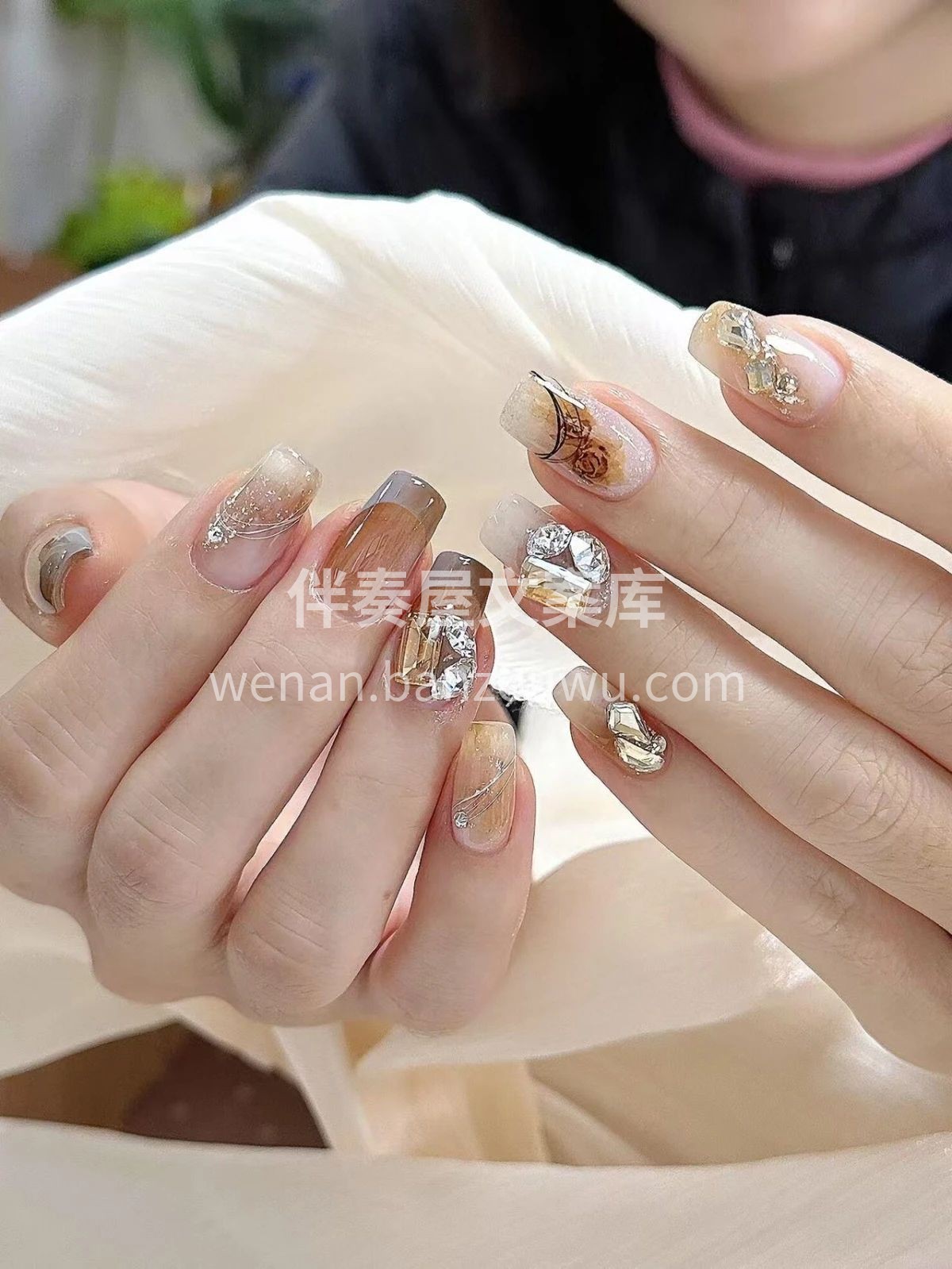 今日美甲分享💅 喜欢就是最好的理由 找到