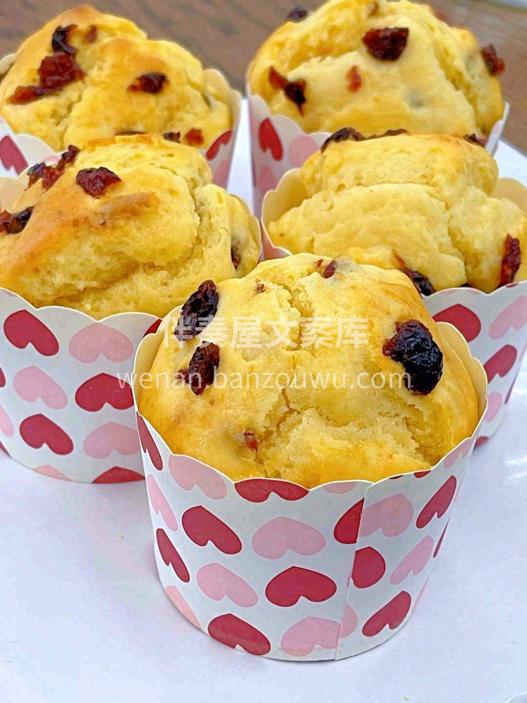 🧁玛芬烘烤时的满屋飘香 出炉后还是热热的 配图1