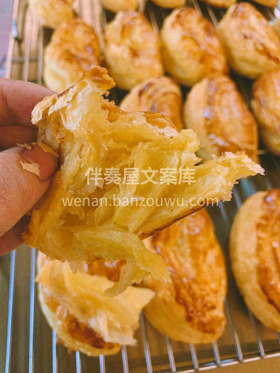 浓浓的榴莲香，甜而不腻，看到中间的榴莲肉 配图1