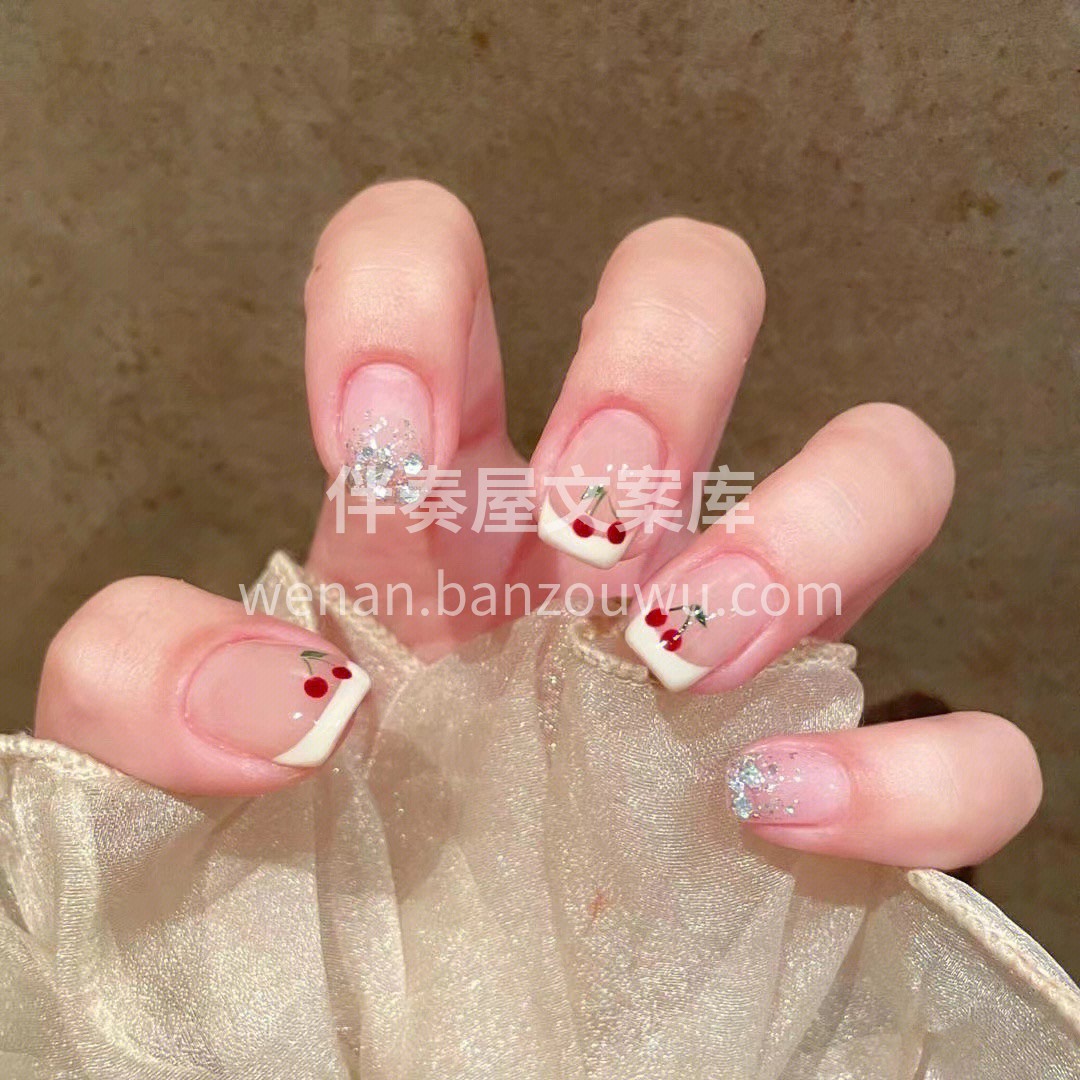 🐰今日份美甲 随‮点手‬缀的色彩✰ᯓ 配图3