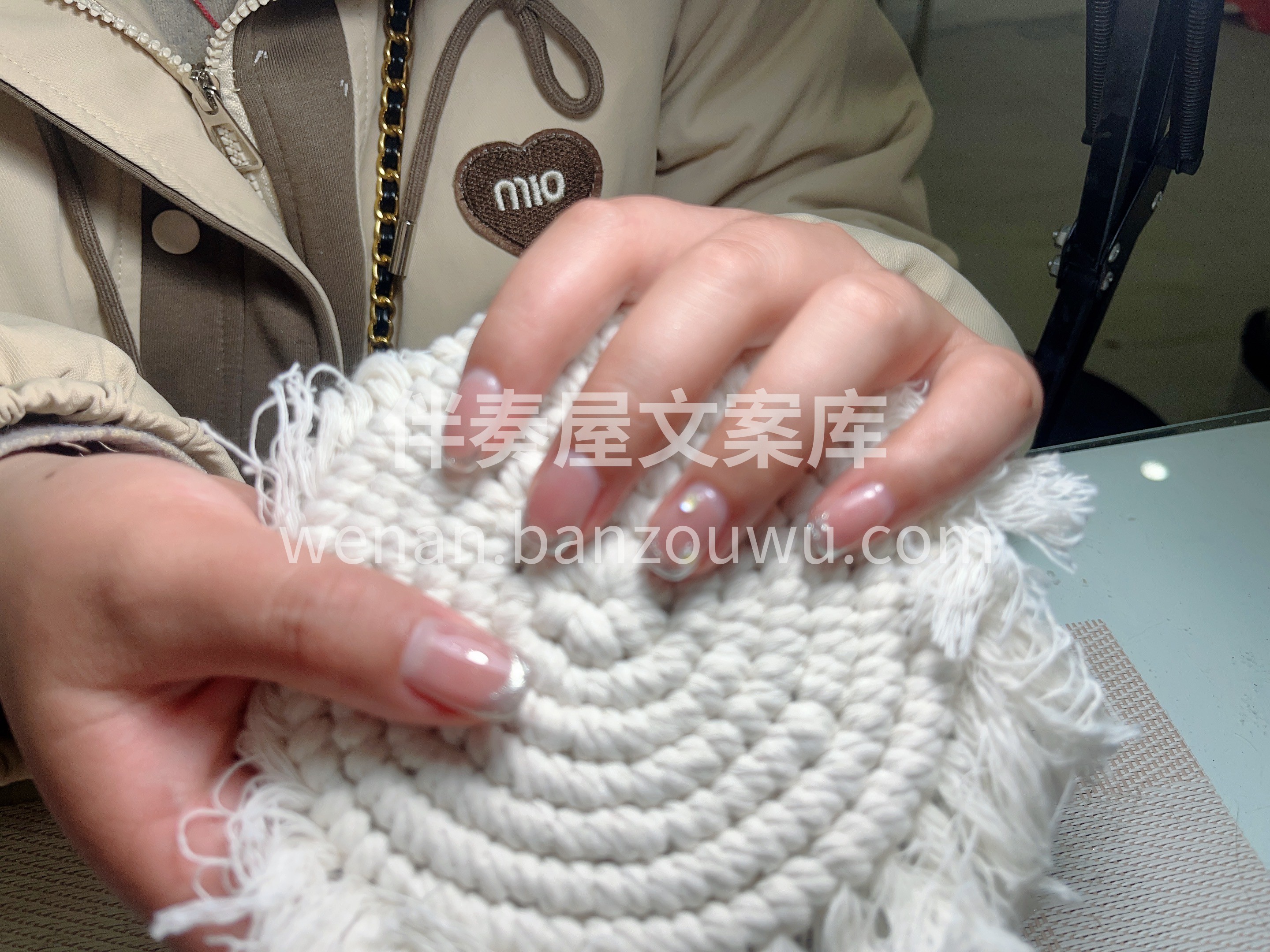 取悦自己的方式很简单，比如做个美甲💅🏻 配图2
