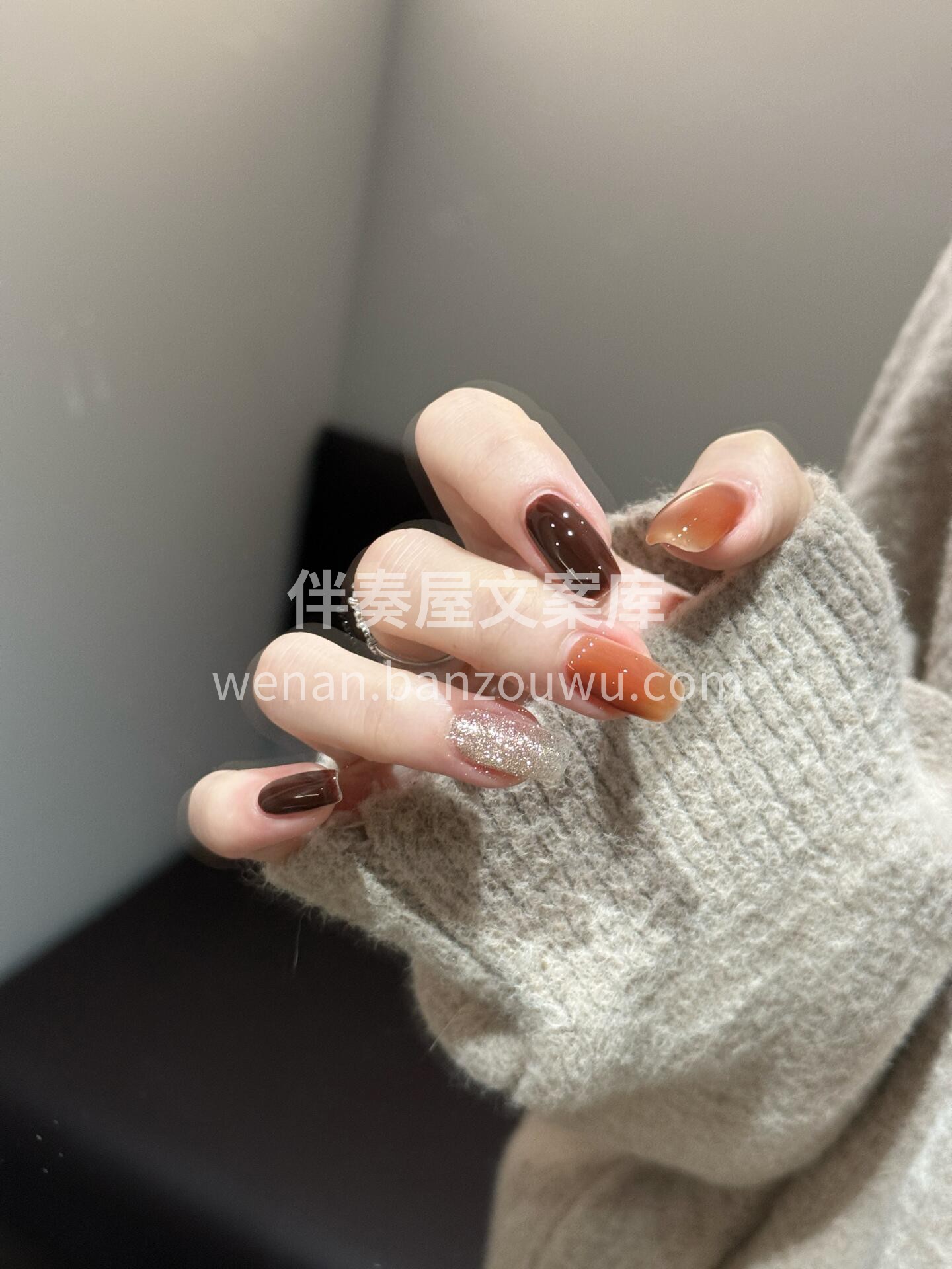 秋冬高适配焦糖色美甲🍁百搭超气质又显白 配图3