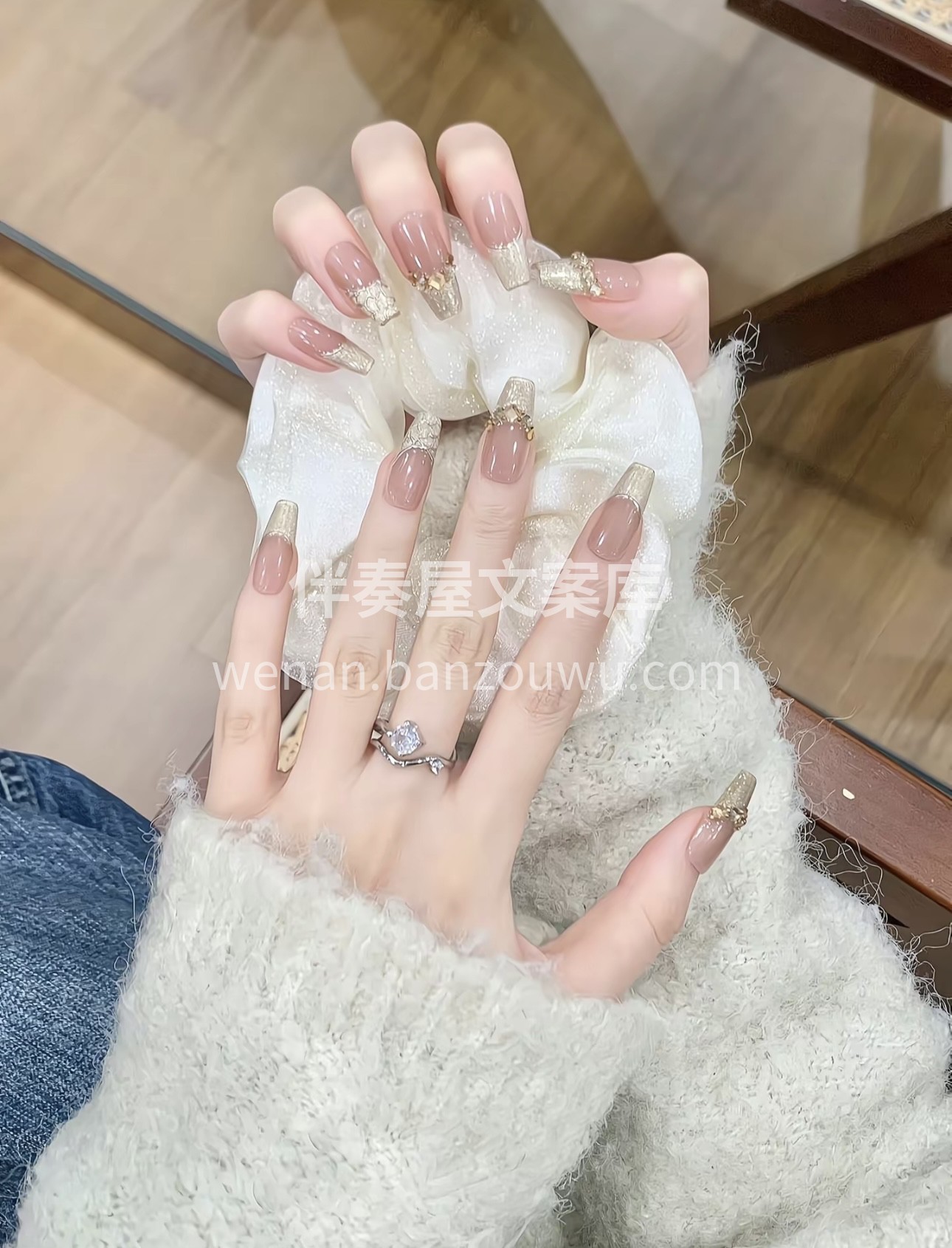 好看的眼神会放电，好看的美甲会撩汉，千打 配图1