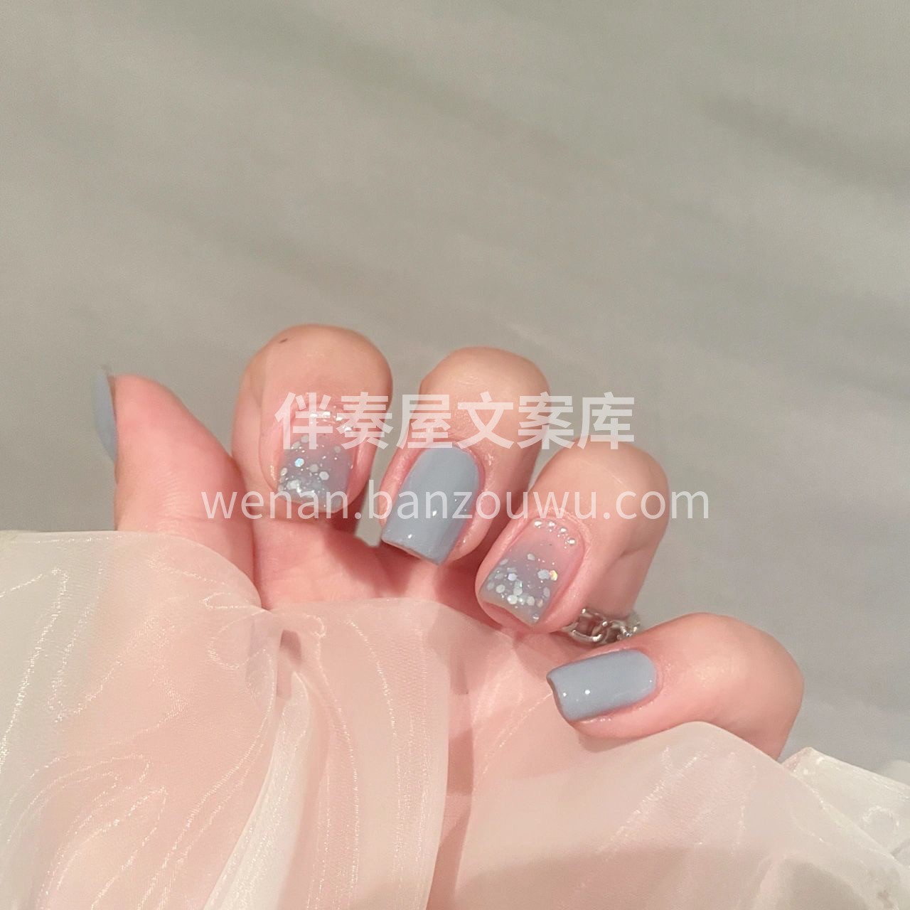 ╭🤍·ᗰEI ᒍIᗩ ·🤍╮ ✧ 简洁纯 配图1