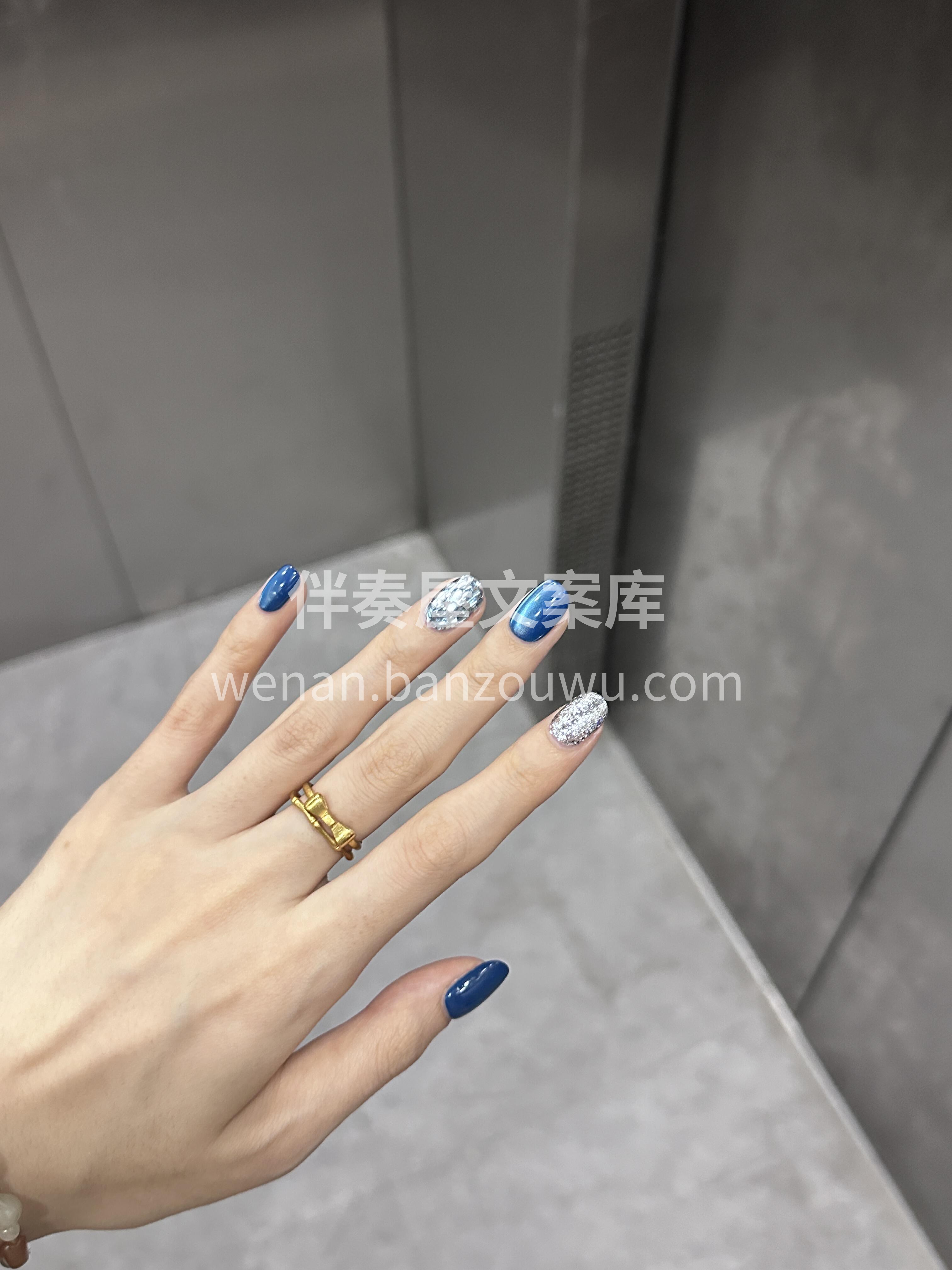 🦋蓝色美甲我太爱了 它尊的好显白🫧 配图2