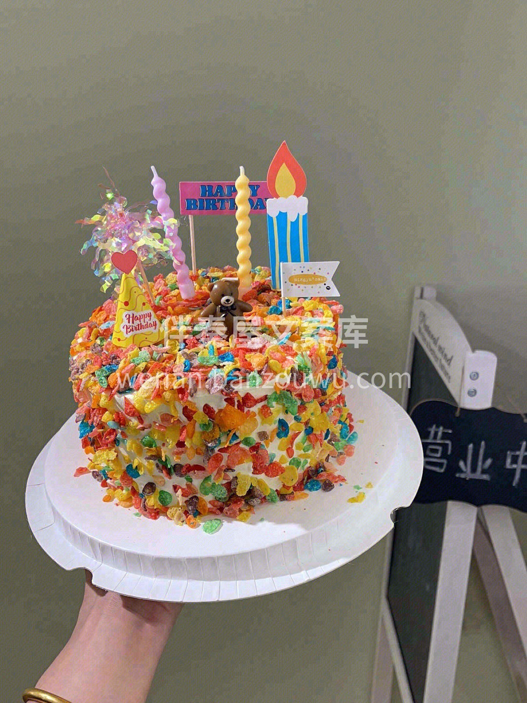 蛋糕带着甜甜的清香❄️，烛光在心底闪耀  配图1