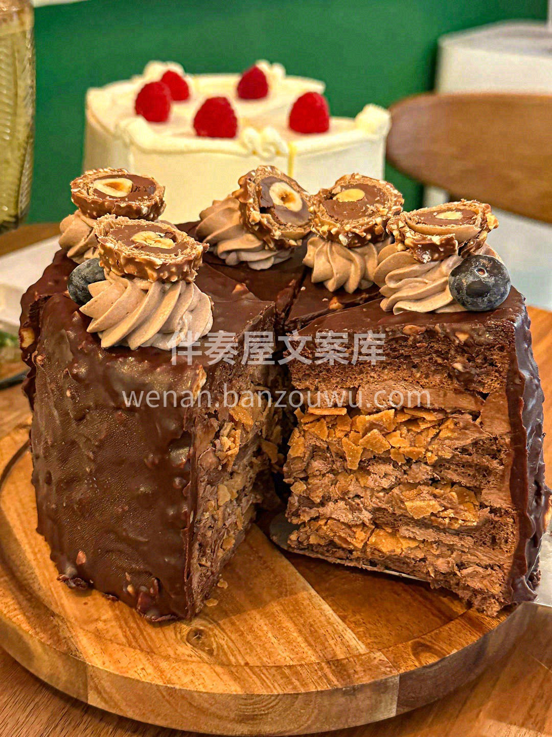 🤎柔软可可戚风搭配特调巧克力奶油💫，中间 配图3