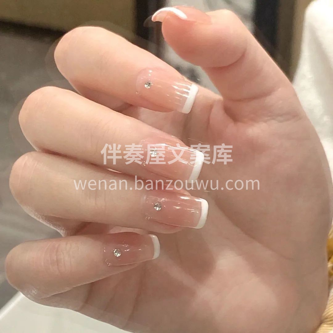 这个颜色真的绝了 戴上显得手超级白净 一