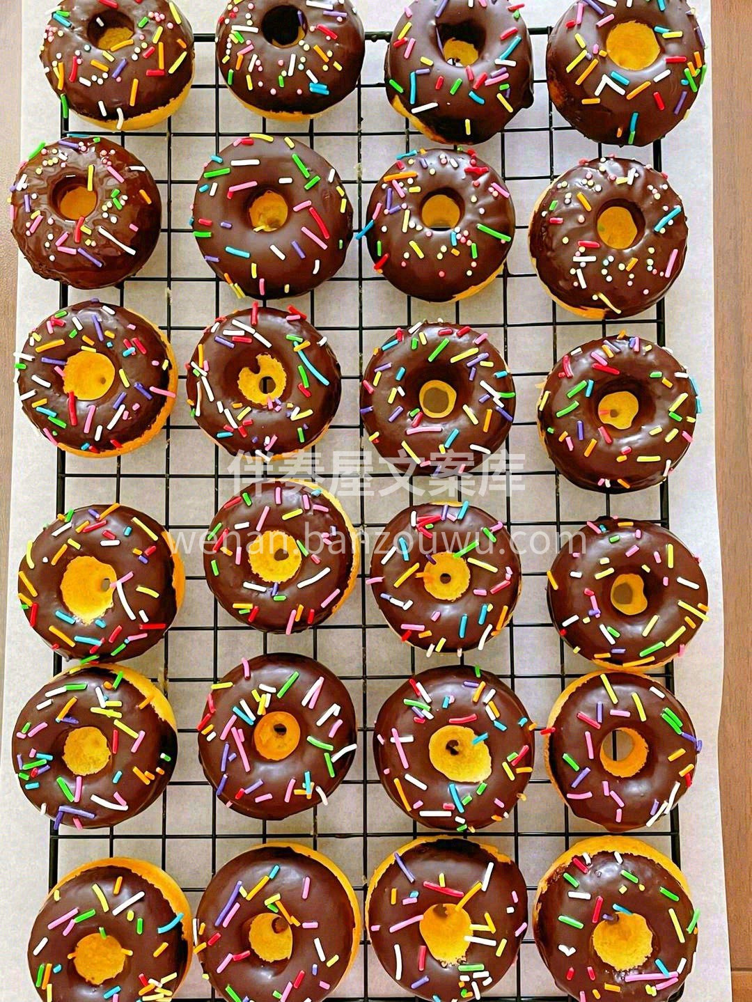 🧚‍♀️人见人爱的巧克力甜甜圈🍩 咬上一 配图3