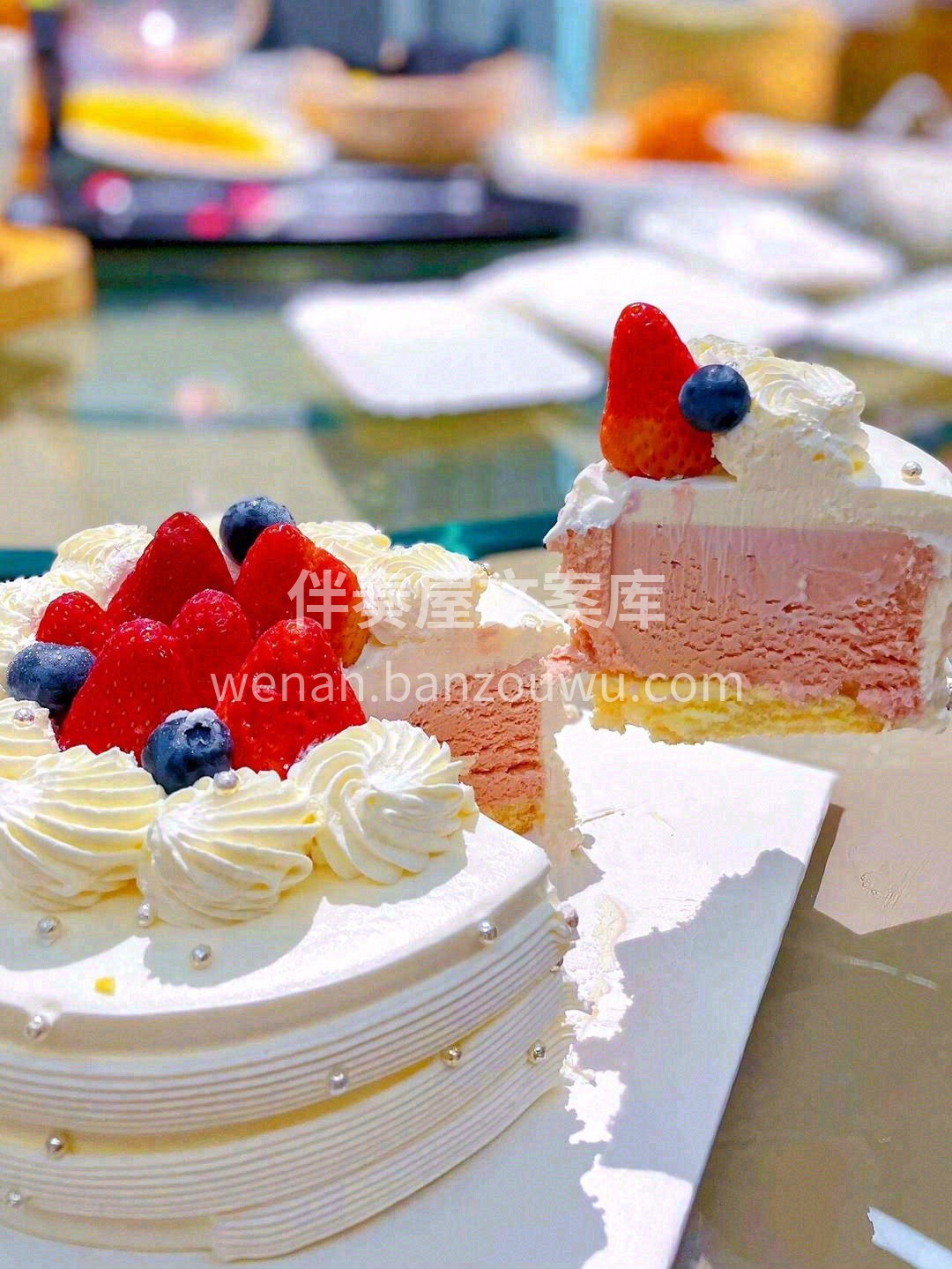 🍓草莓的酸甜遇见冰淇淋的清爽🍦 两者交织 配图1