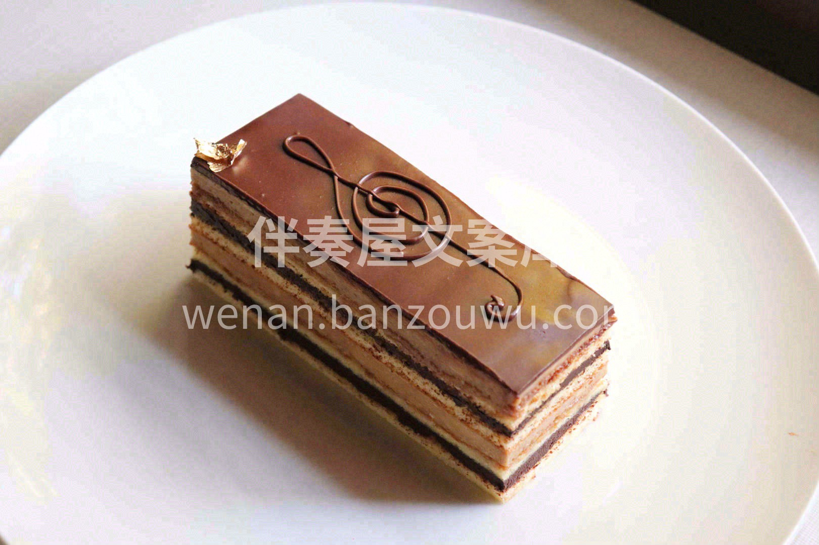 浸着咖啡酒糖液的杏仁海绵蛋糕层🍩，柔软湿 配图1