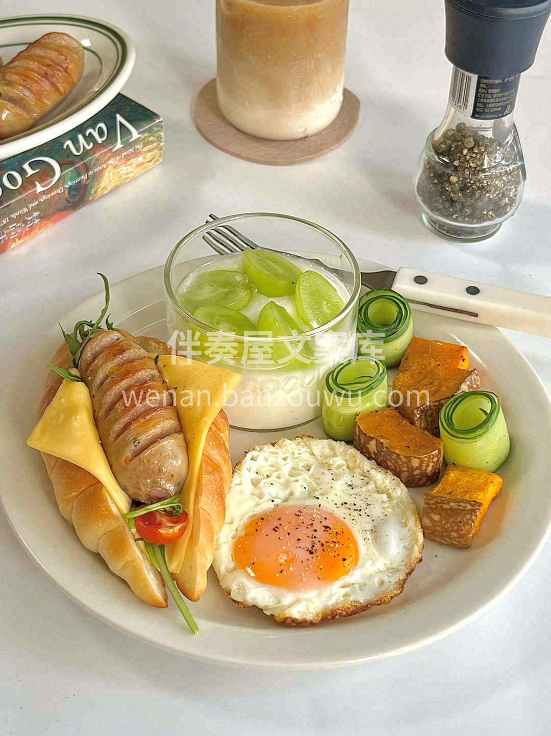 🌭柔软的面包胚，夹上水灵灵的🥬生菜叶和番 配图3