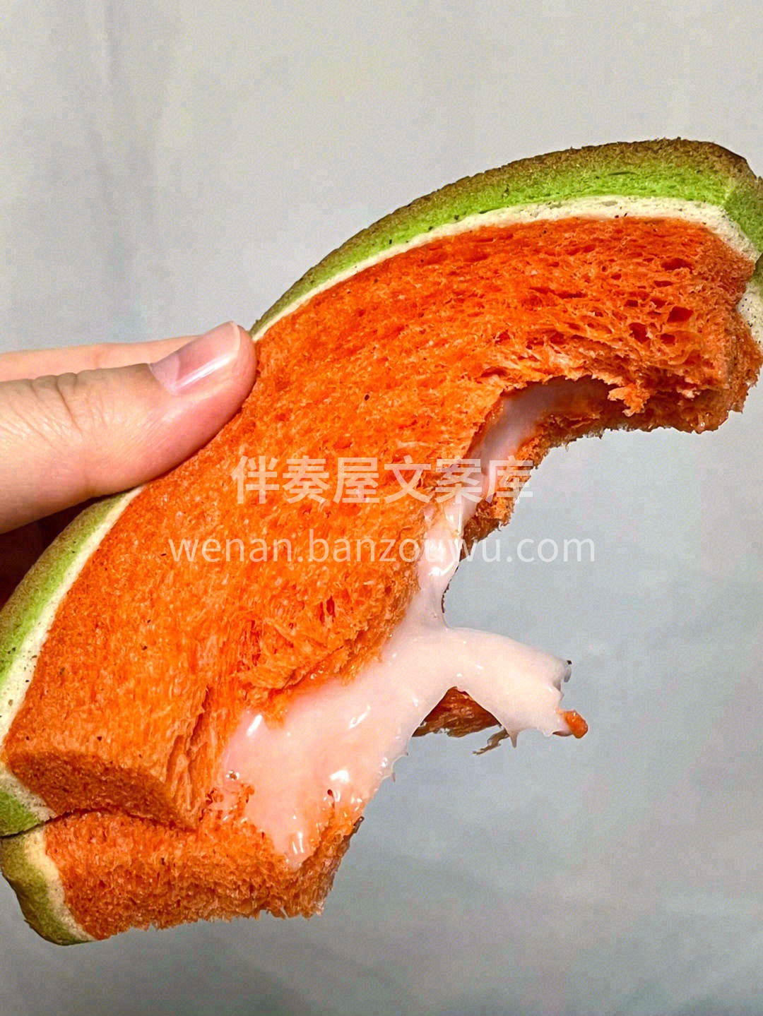 😋口感巨松软，嚼着敲香，里面有西瓜味的夹 配图1