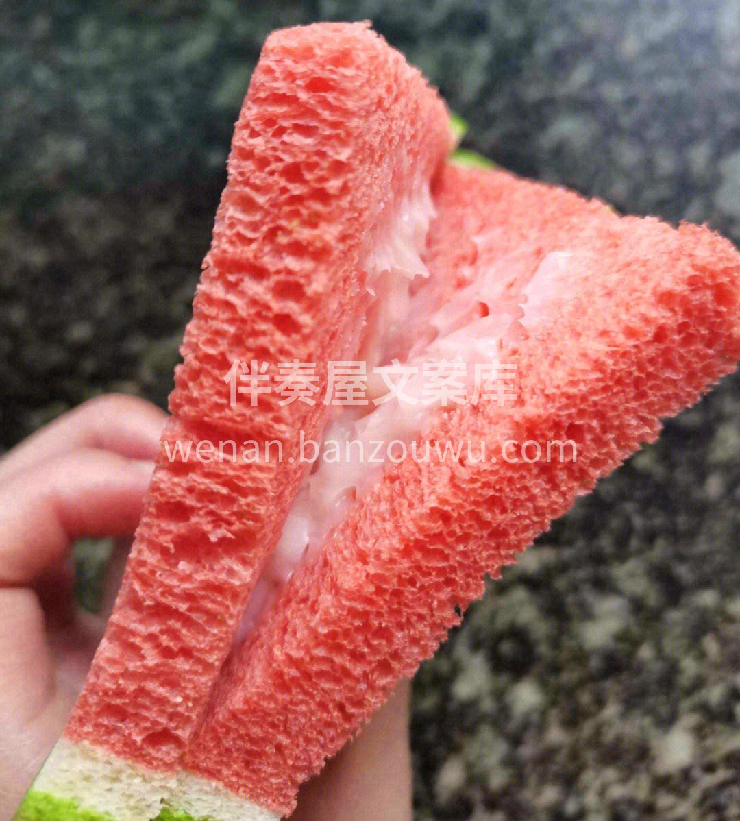 这个西瓜吐司太可爱了✨西瓜的颜色来自草莓 配图1