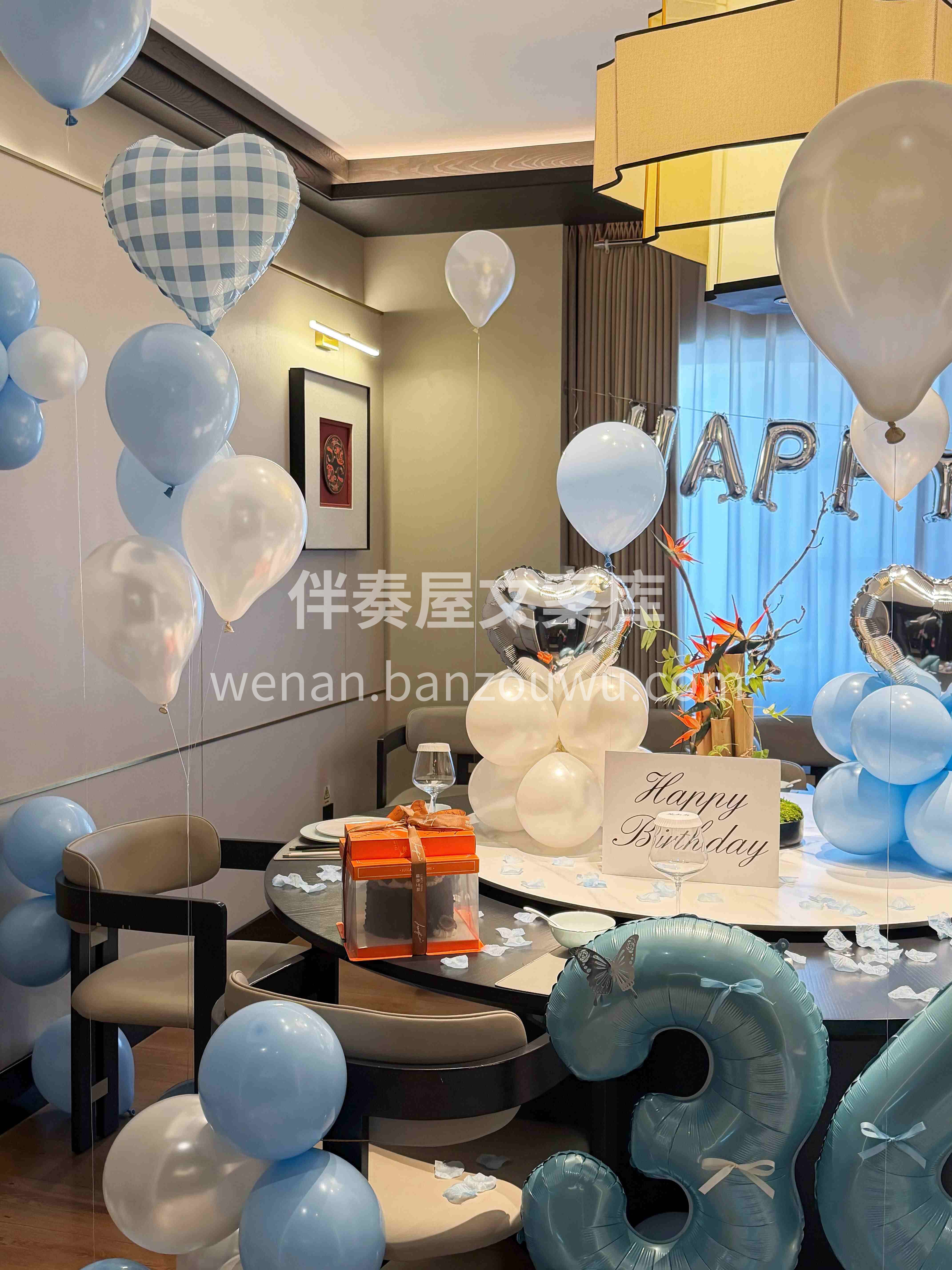 蓝白配色派对yyds 🎈气球就位 🎂蛋糕上桌 就等寿星闪亮登 配图1