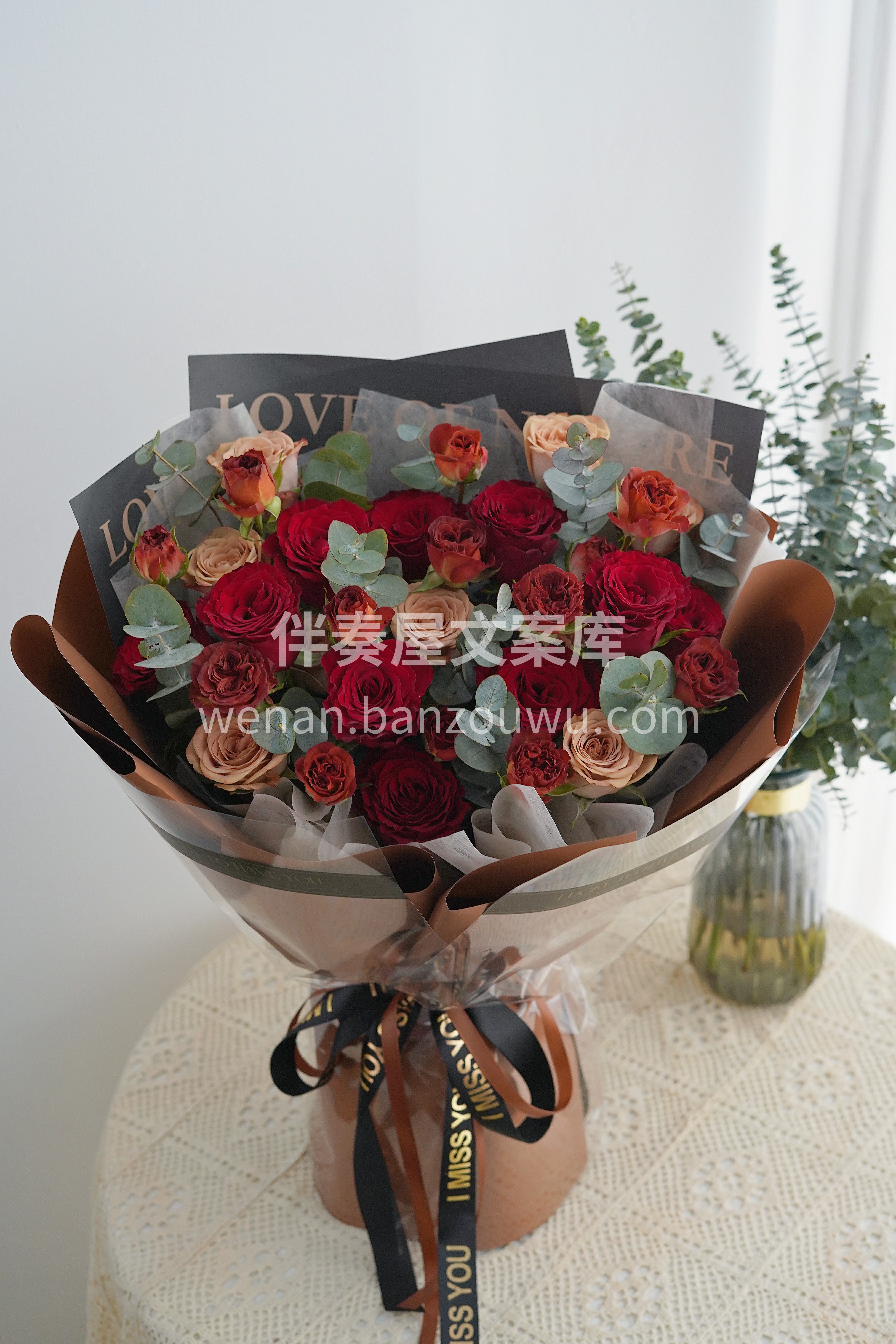 #520复古红系列花束 🤎🤎🤎 最好的状态就是🎐 👀你在身边 配图3