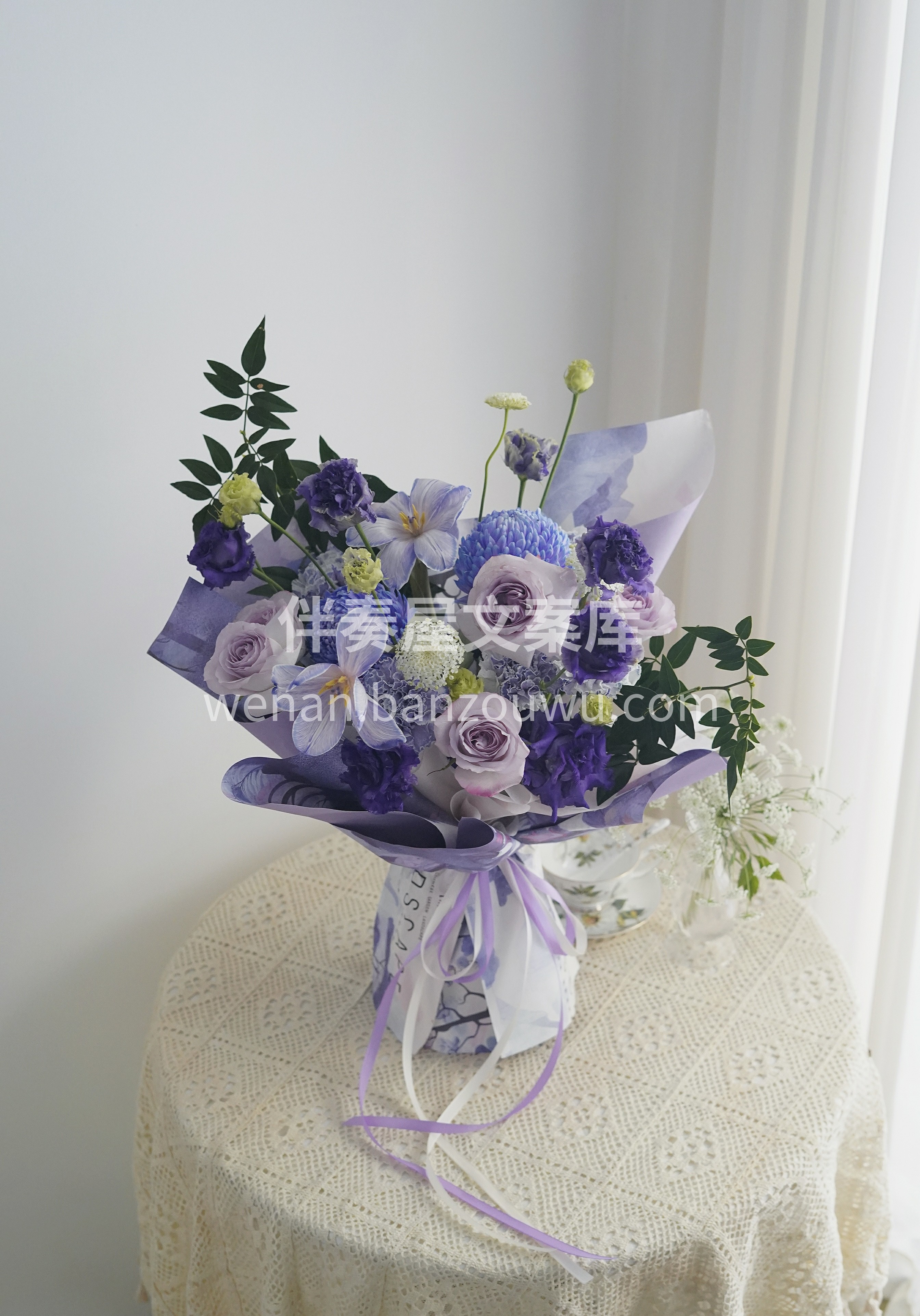 网红感暗紫色系混搭花束🌸 白天温柔又高贵💜 🖤夜晚神秘又张扬 配图1