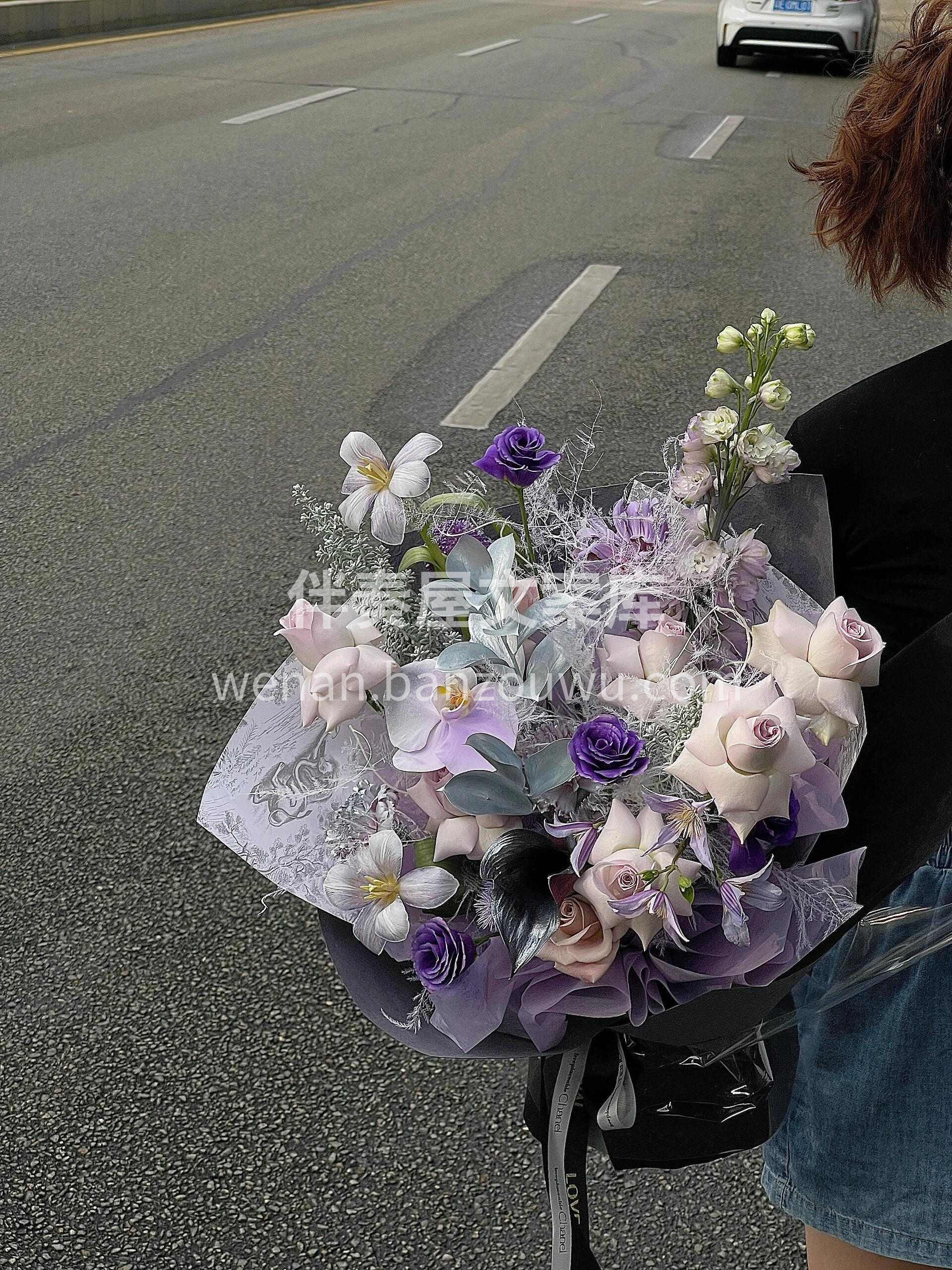 🎐小众高级感花束 银紫色💜 宝石般的色彩 配图1