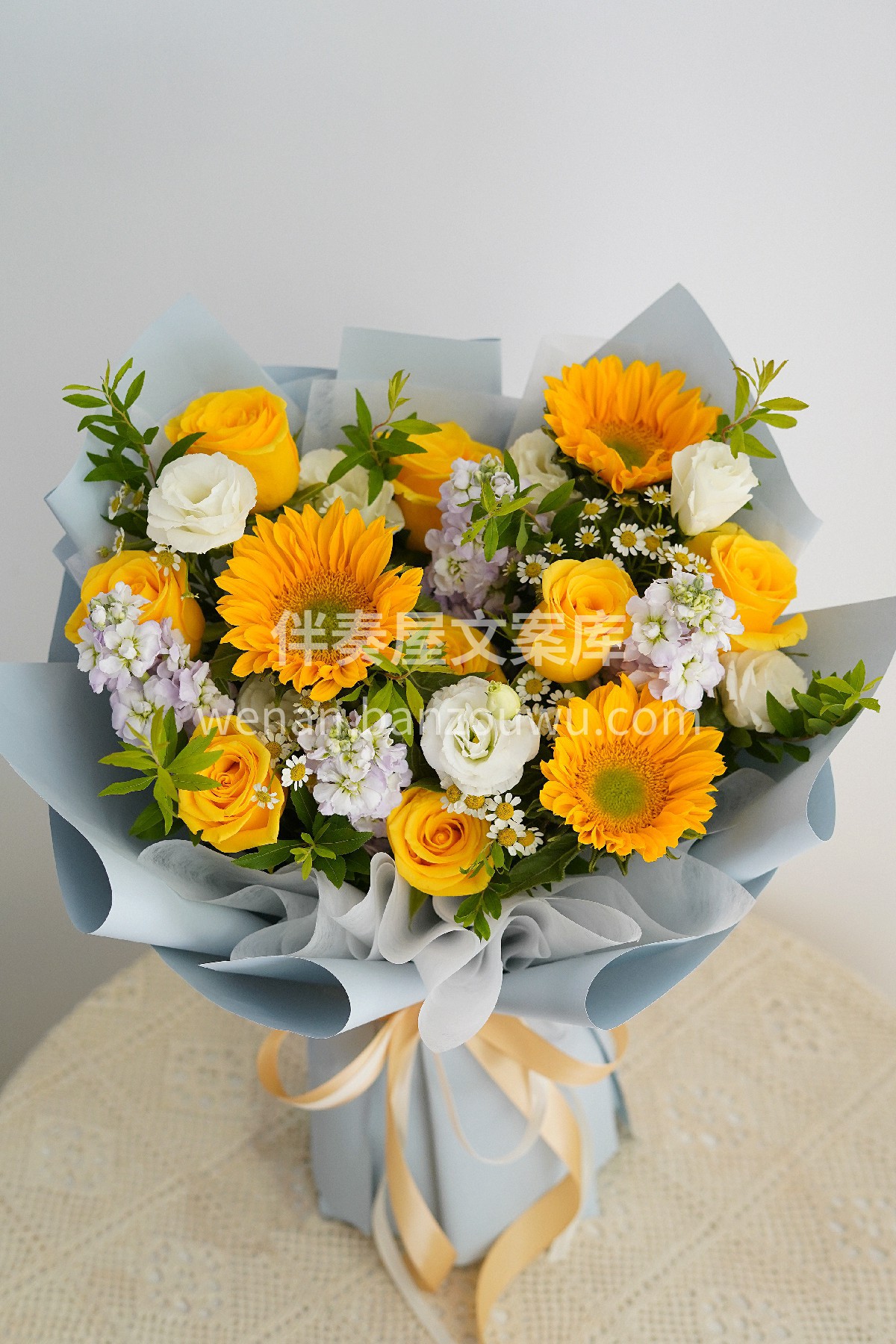 绿心向日葵花束🌼🌸 绿心向日葵象征着热爱生命和追求自我价值的 配图1